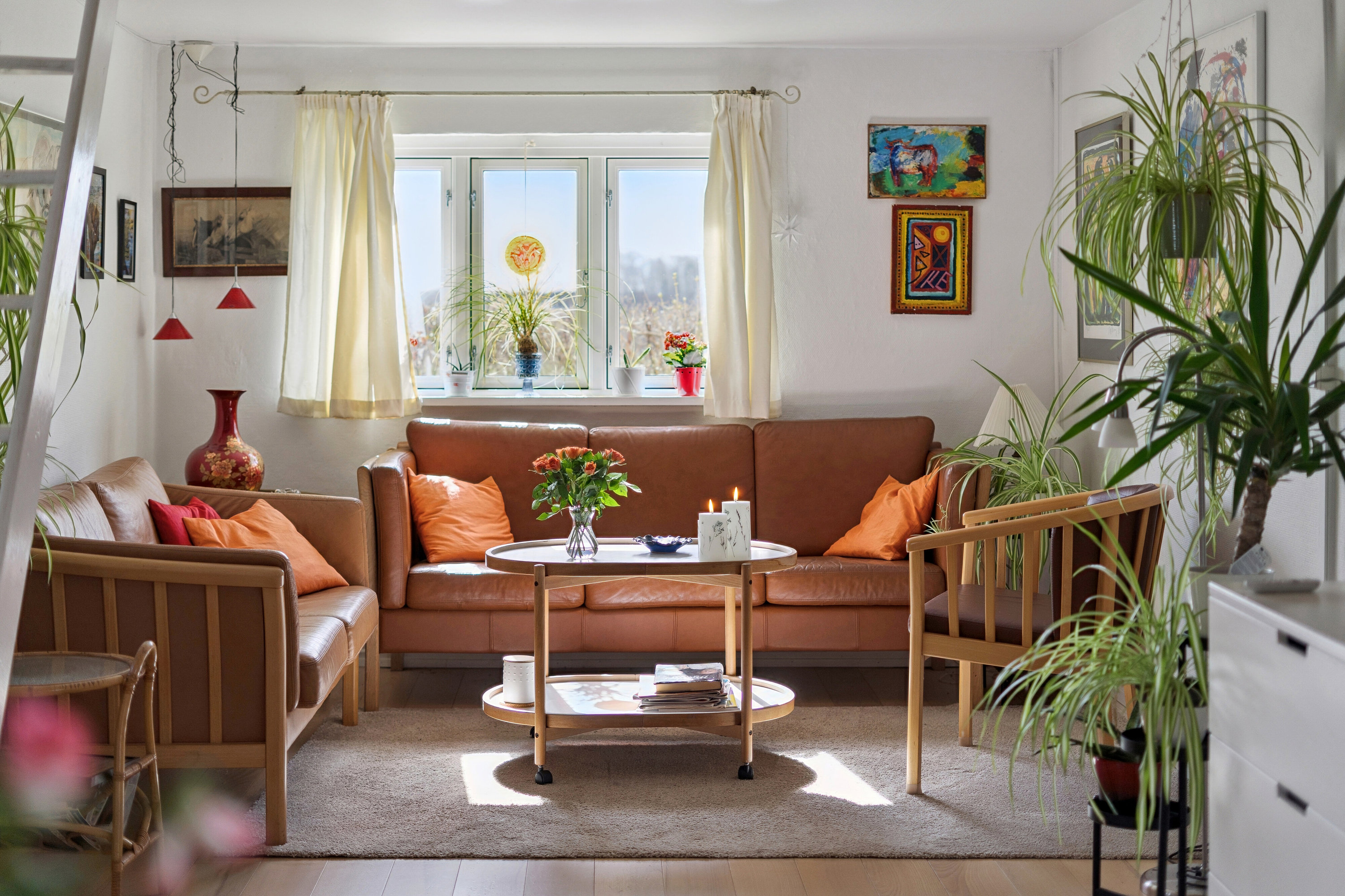 Fremhævet stue billede i fuldskærmstilstand. Billede af Englebjergvej 44, Stenstrup, 4700 Næstved