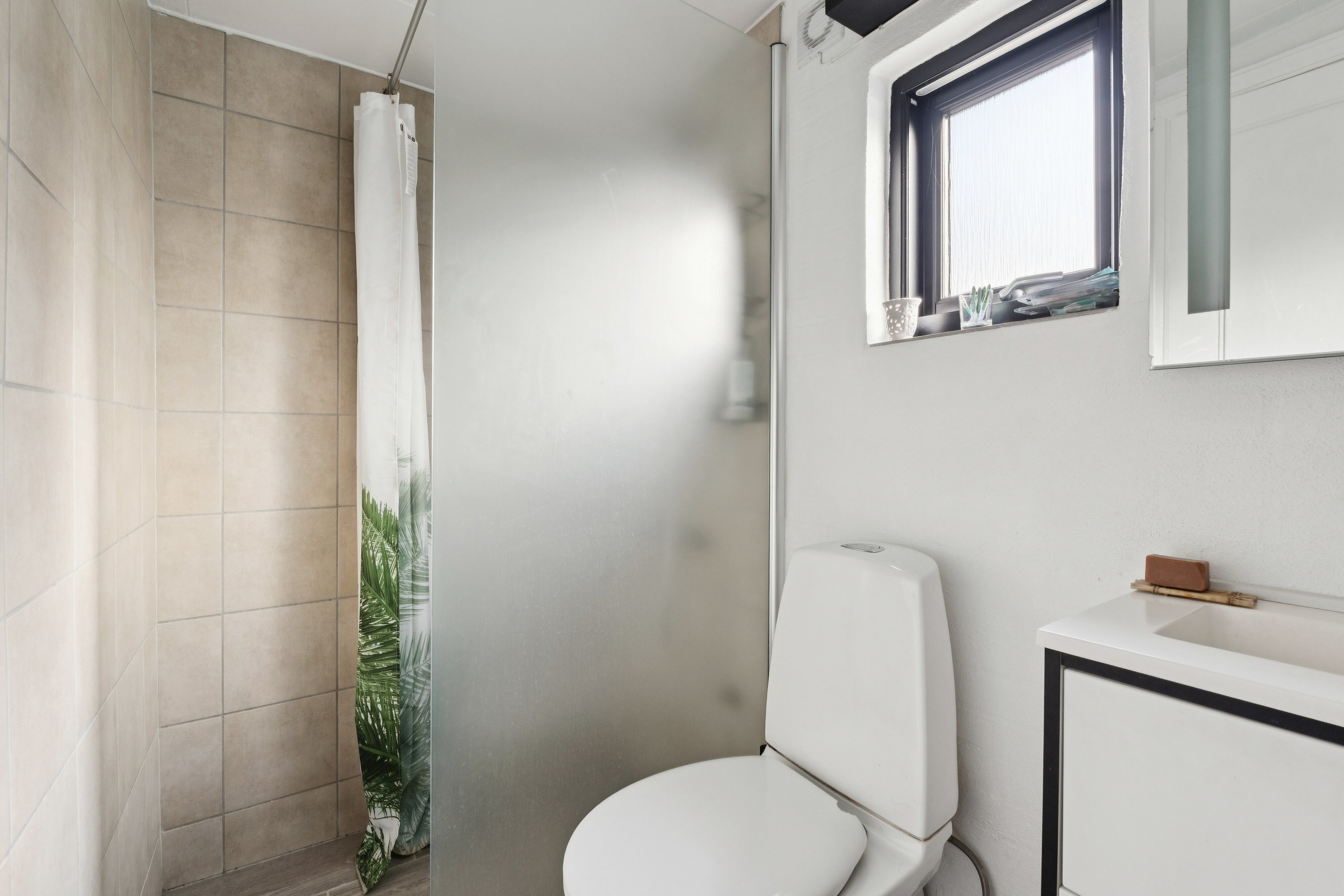 Fremhævet badeværelse billede i fuldskærmstilstand. Billede af Nyvej 22, Ulbølle, 5762 Vester Skerninge