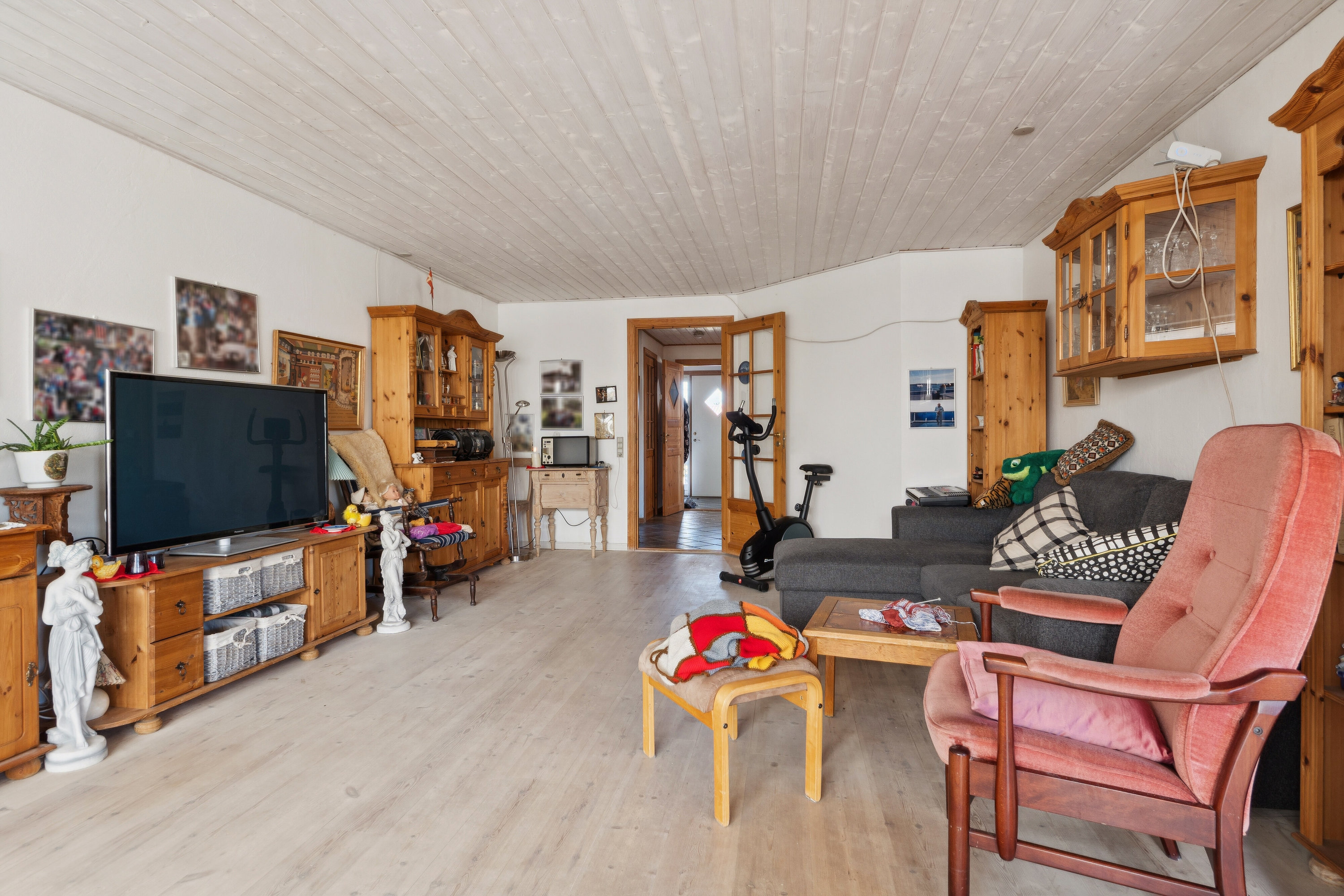 Fremhævet stue billede i fuldskærmstilstand. Billede af Møllegårds Allé 11A, Resenbro, 8600 Silkeborg