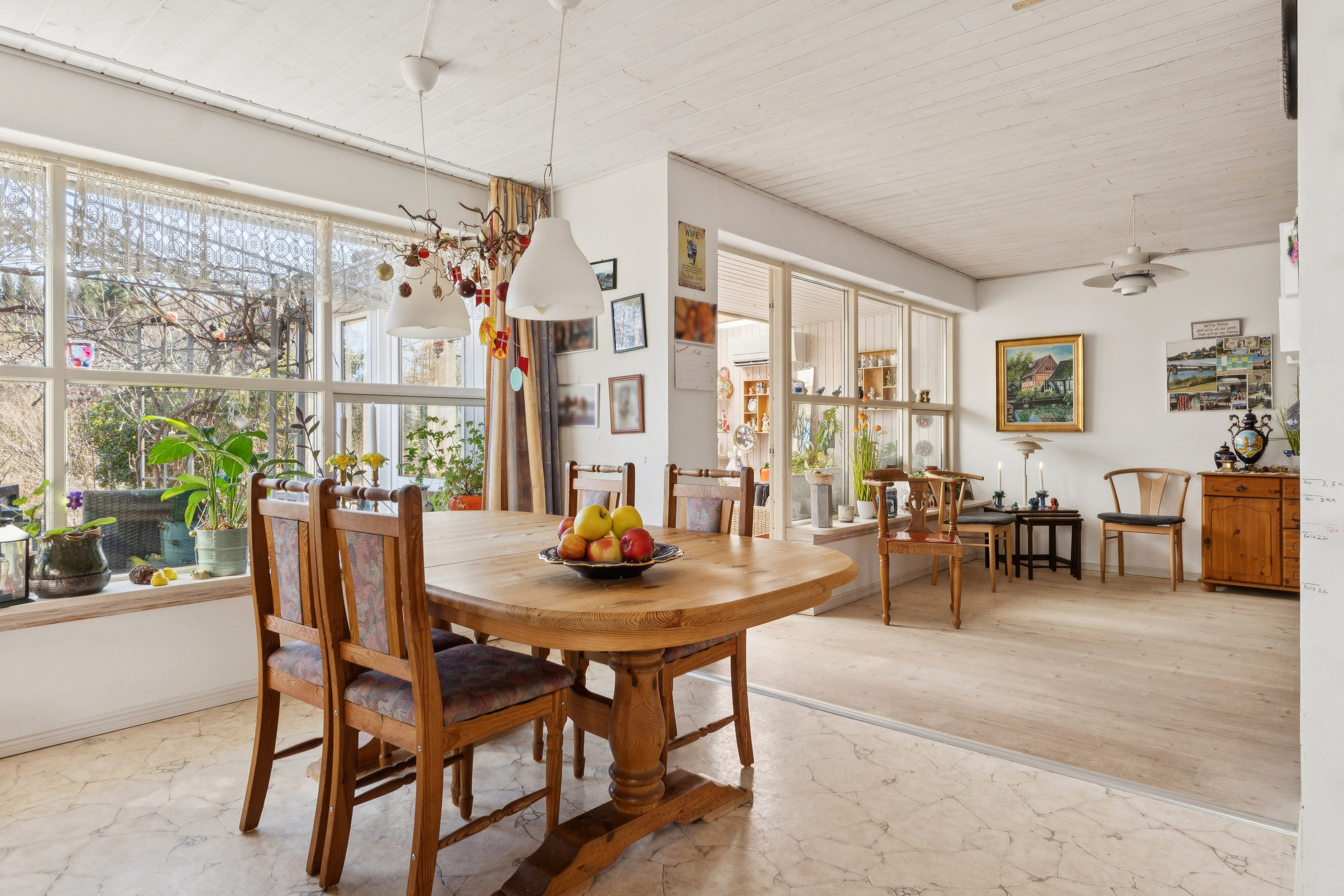 Fremhævet spisestue billede i fuldskærmstilstand. Billede af Møllegårds Allé 11A, Resenbro, 8600 Silkeborg