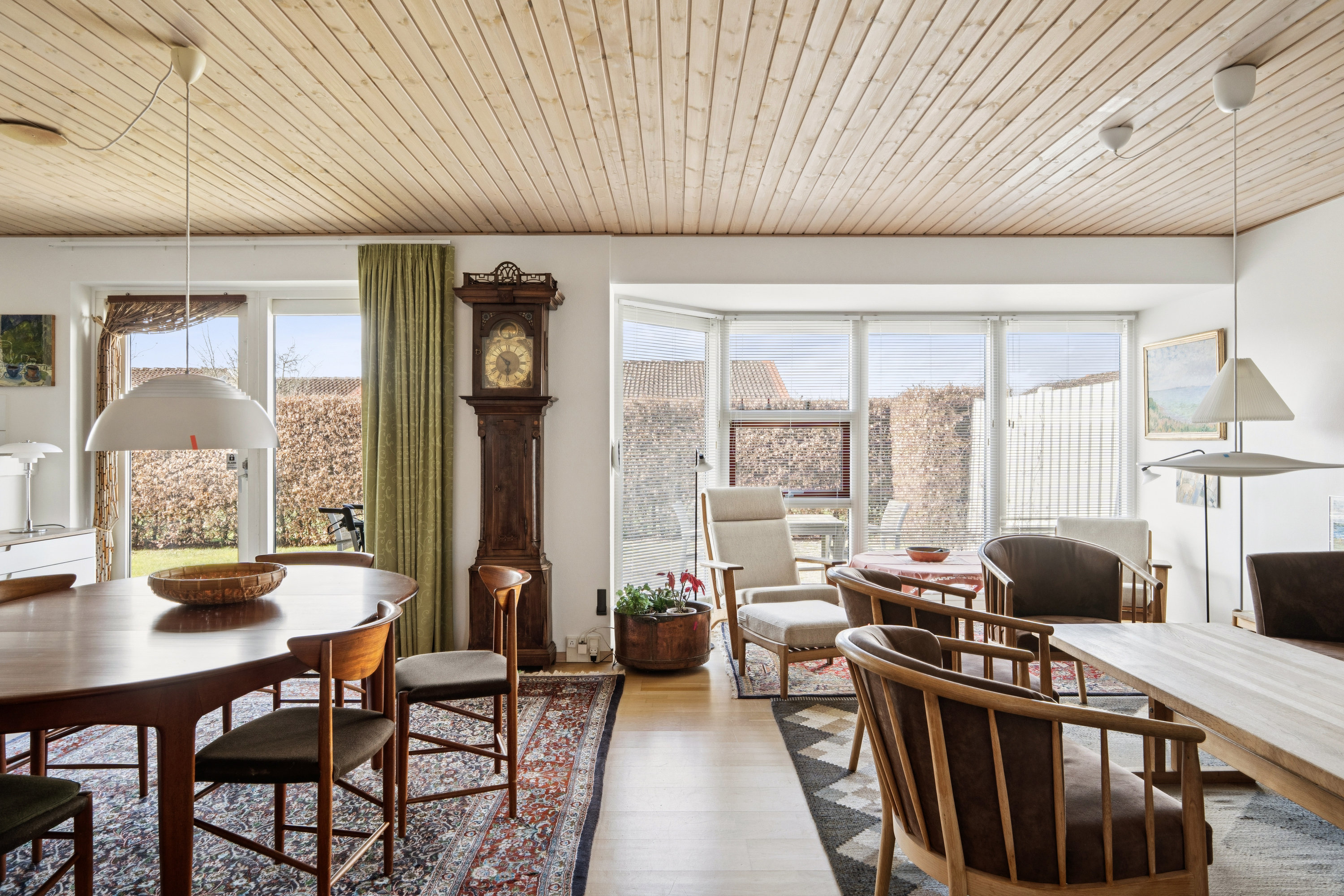 Fremhævet stue billede i fuldskærmstilstand. Billede af Kastaniehaven 28, 3500 Værløse