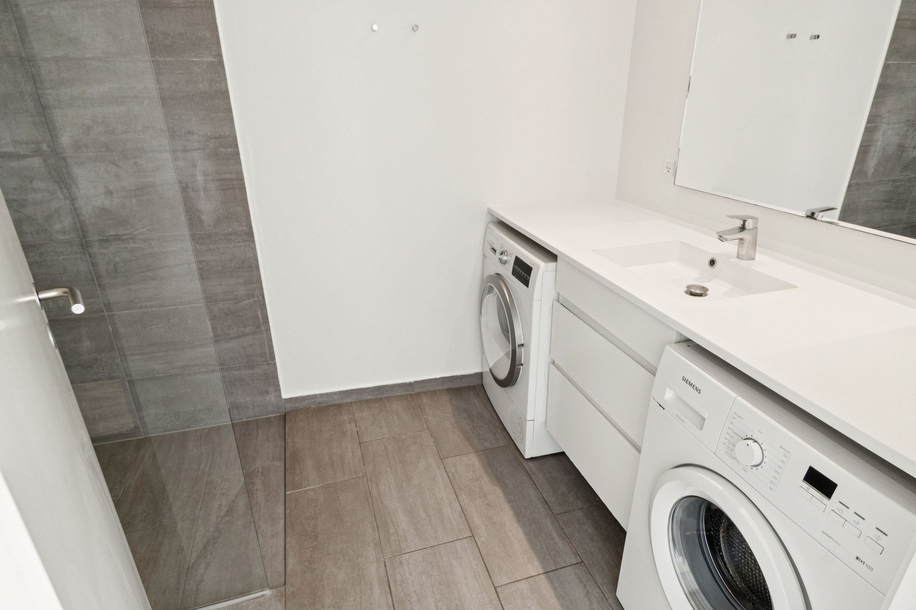 Fremhævet badeværelse billede i fuldskærmstilstand. Billede af Bremensgade 10, st.. tv., 2300 København S