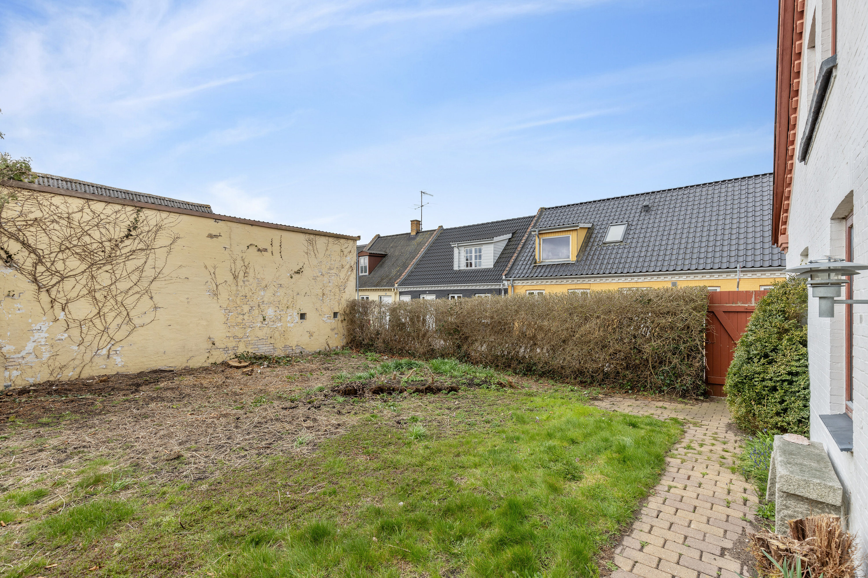 Fremhævet udendørs billede i fuldskærmstilstand. Billede af Margrethevej 11, 4400 Kalundborg