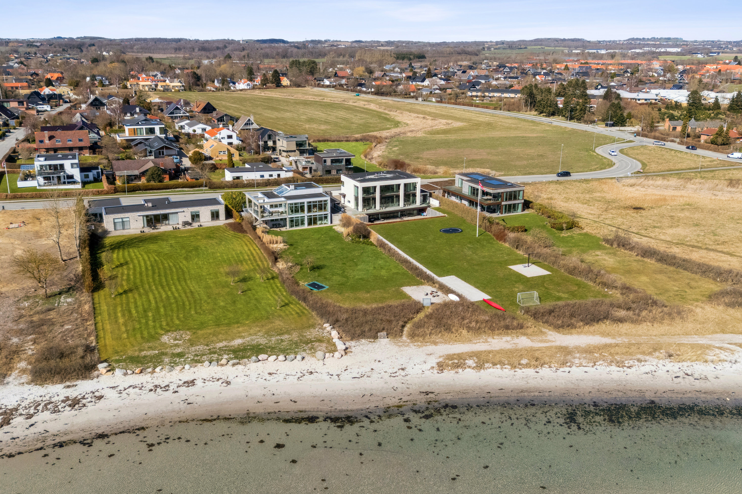 Fremhævet luftfoto billede i fuldskærmstilstand. Billede af Skæring Strandvej 64, 8250 Egå