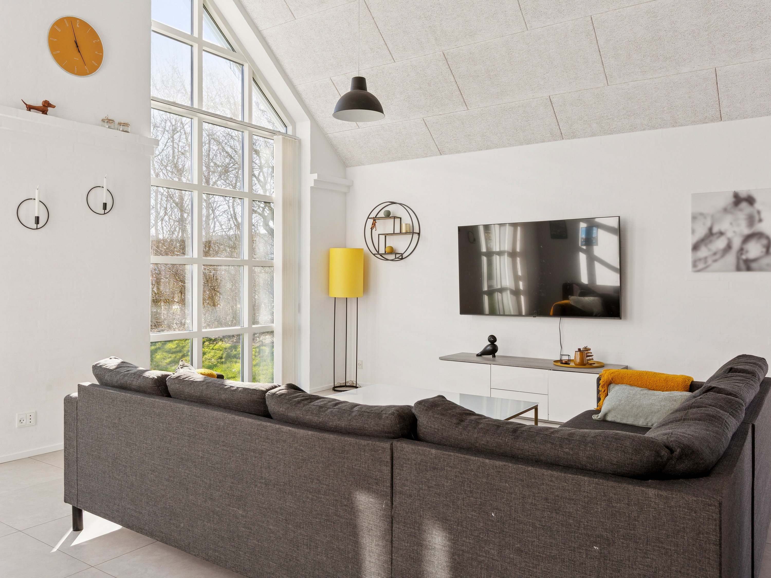 Fremhævet stue billede i fuldskærmstilstand. Billede af Harkenvej 183, Rakkeby, 9800 Hjørring