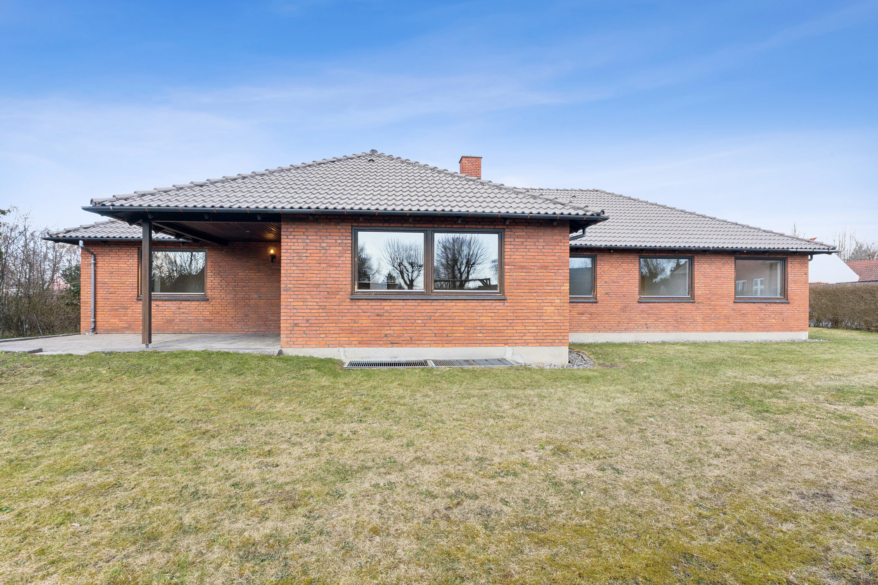 Fremhævet udendørs billede i fuldskærmstilstand. Billede af Storegade 19, 2650 Hvidovre