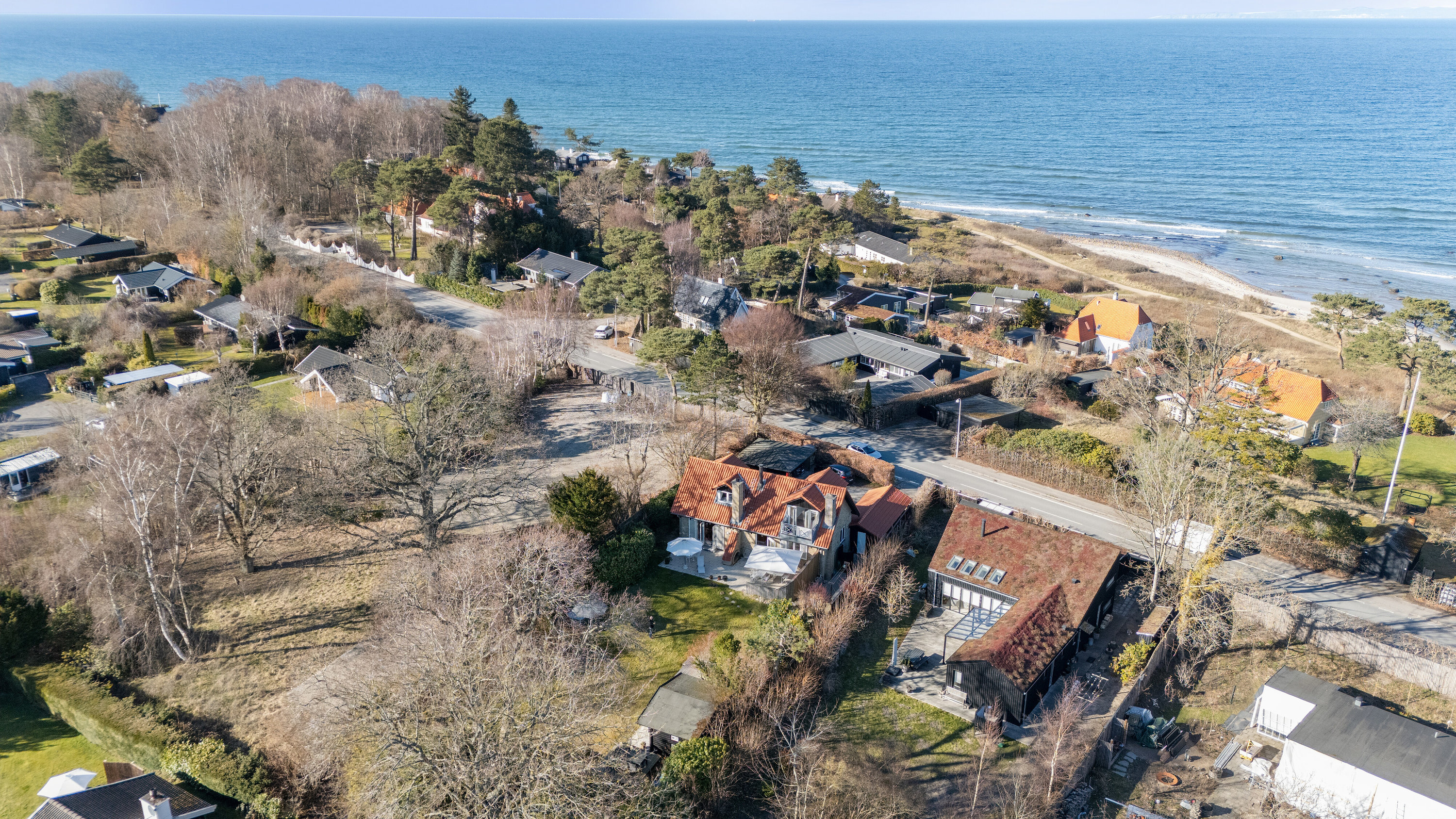 Fremhævet udendørs billede i fuldskærmstilstand. Billede af Villingebæk Strandvej 553, 3100 Hornbæk