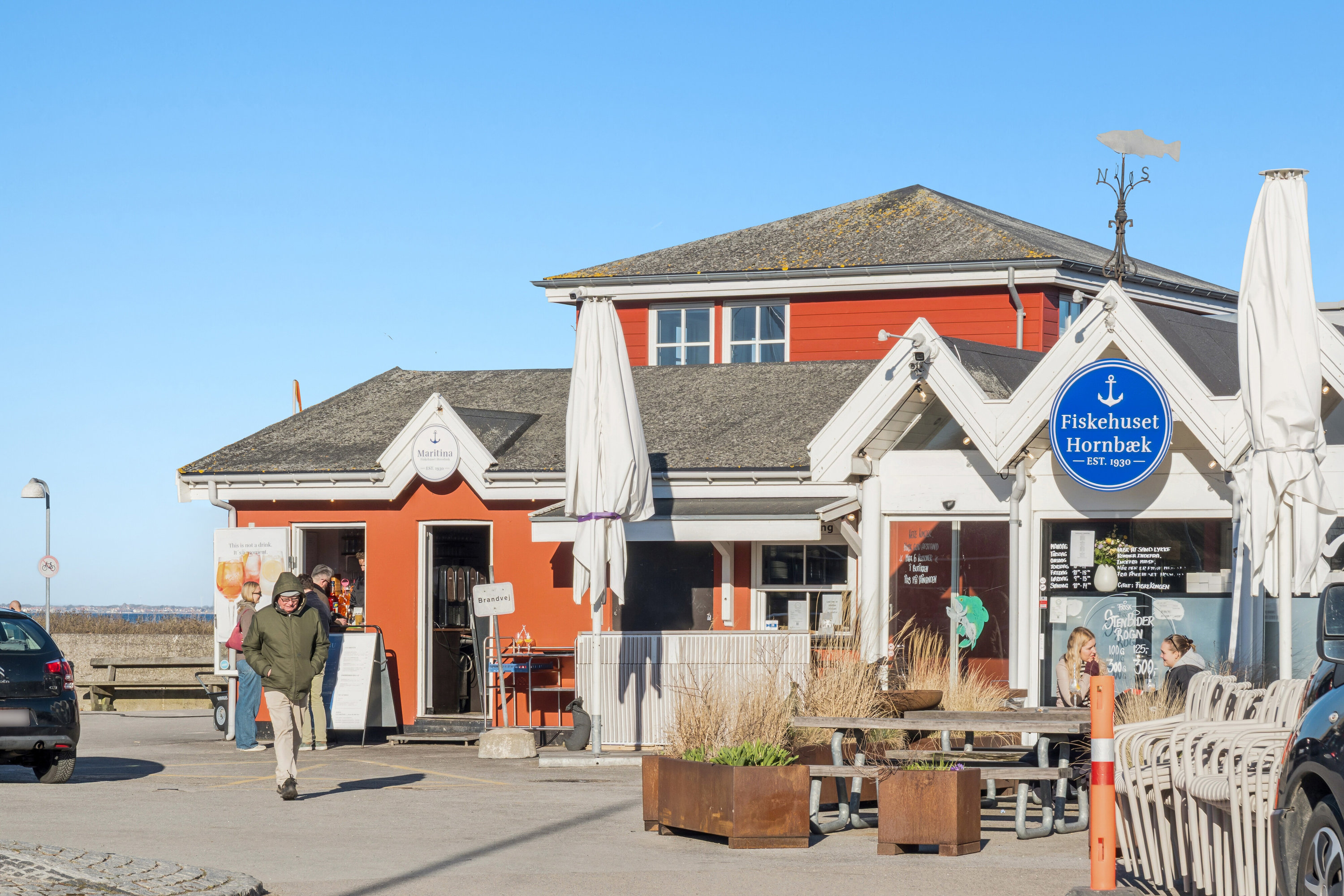 Fremhævet terrasse billede i fuldskærmstilstand. Billede af Villingebæk Strandvej 553, 3100 Hornbæk