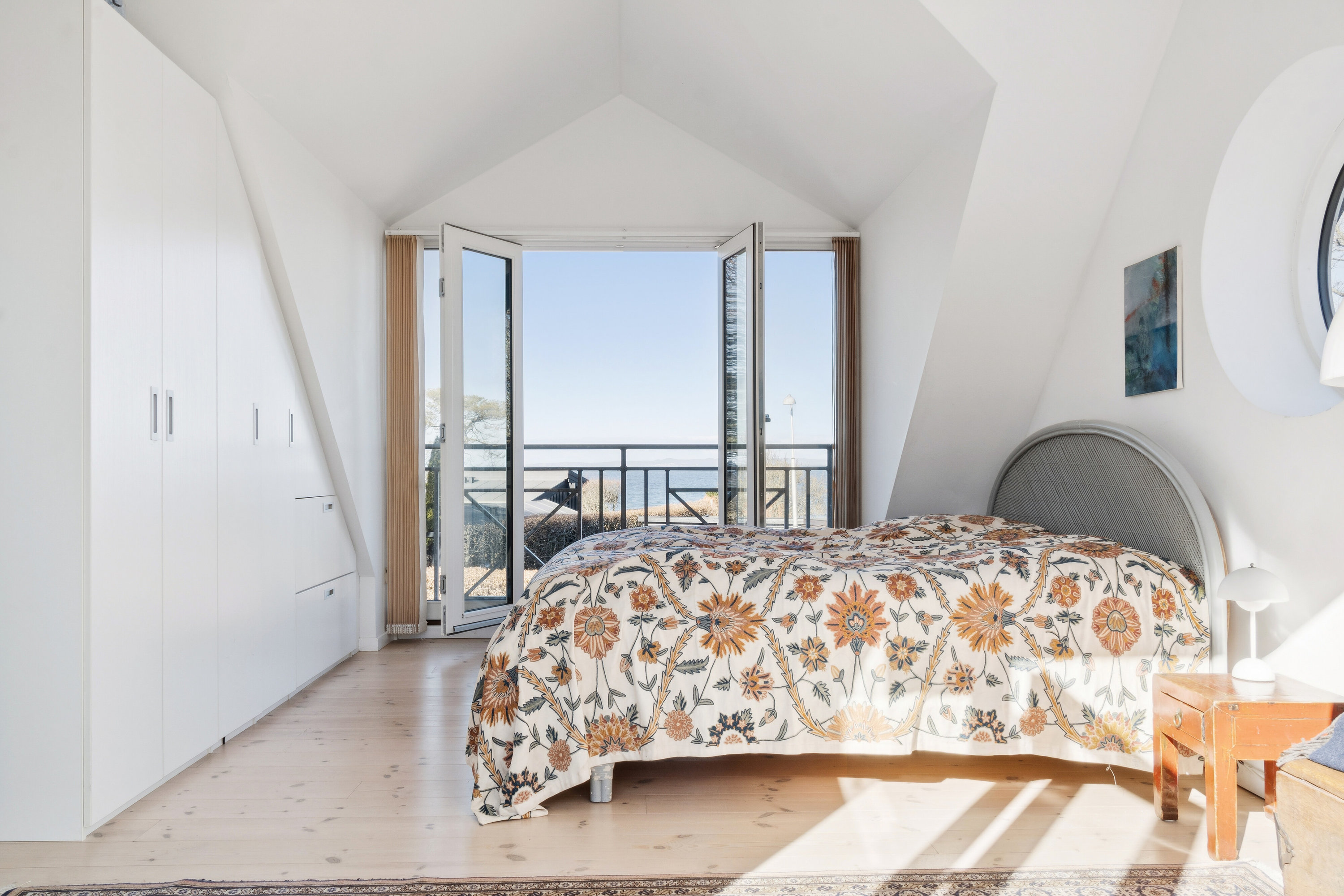 Fremhævet soveværelse billede i fuldskærmstilstand. Billede af Villingebæk Strandvej 553, 3100 Hornbæk