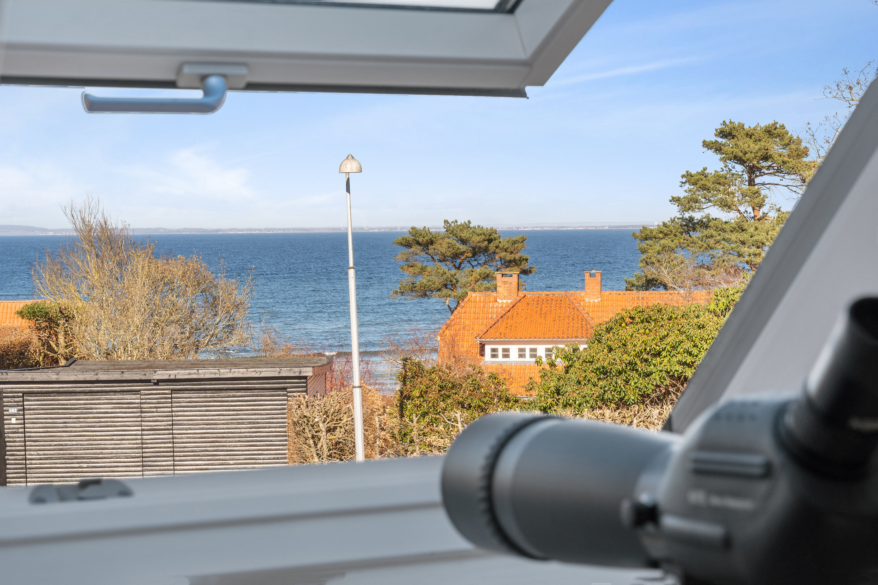 Fremhævet udendørs billede i fuldskærmstilstand. Billede af Villingebæk Strandvej 553, 3100 Hornbæk