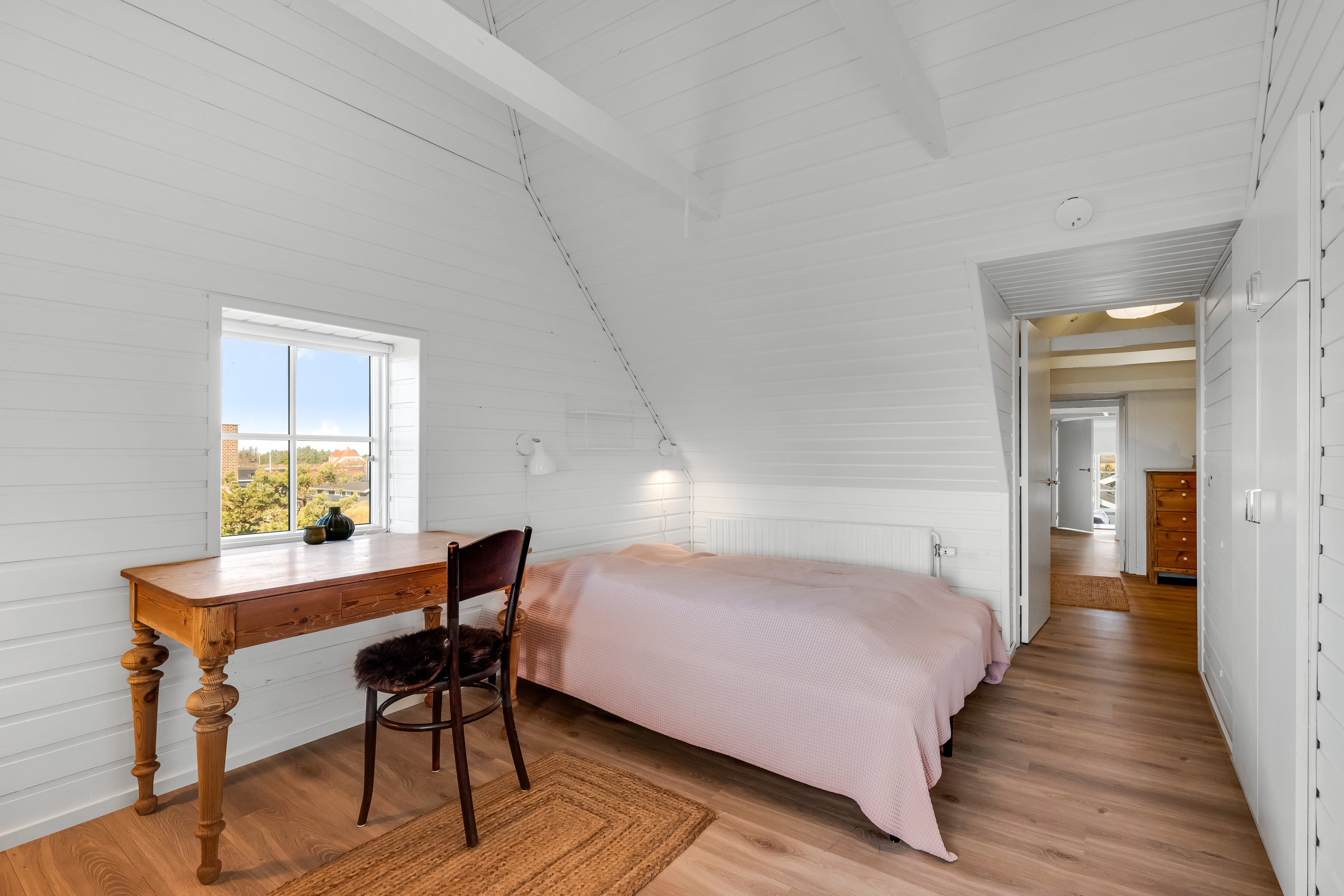 Fremhævet soveværelse billede i fuldskærmstilstand. Billede af Lyngvig Havnevej 40, Nr Lyngvig, 6960 Hvide Sande