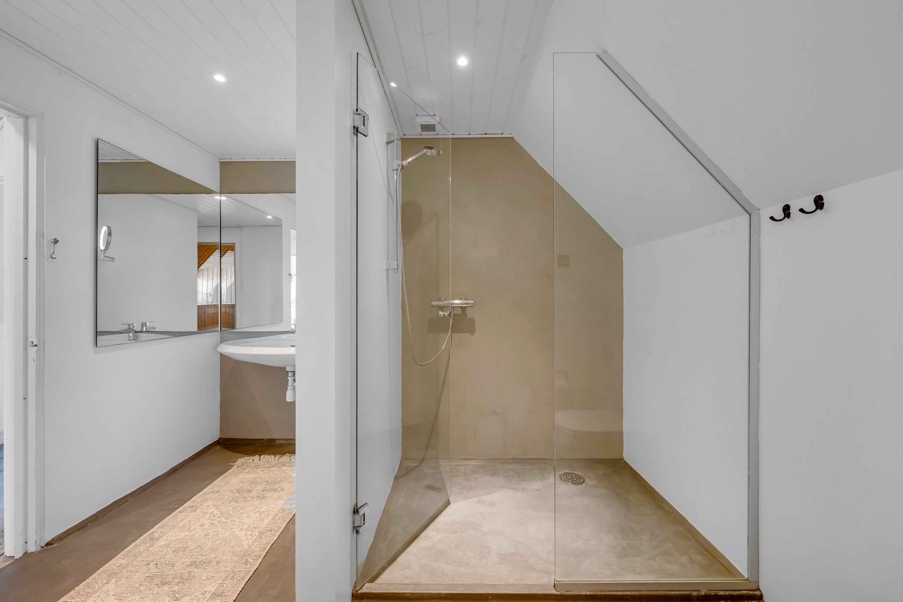 Fremhævet badeværelse billede i fuldskærmstilstand. Billede af Lyngvig Havnevej 40, Nr Lyngvig, 6960 Hvide Sande