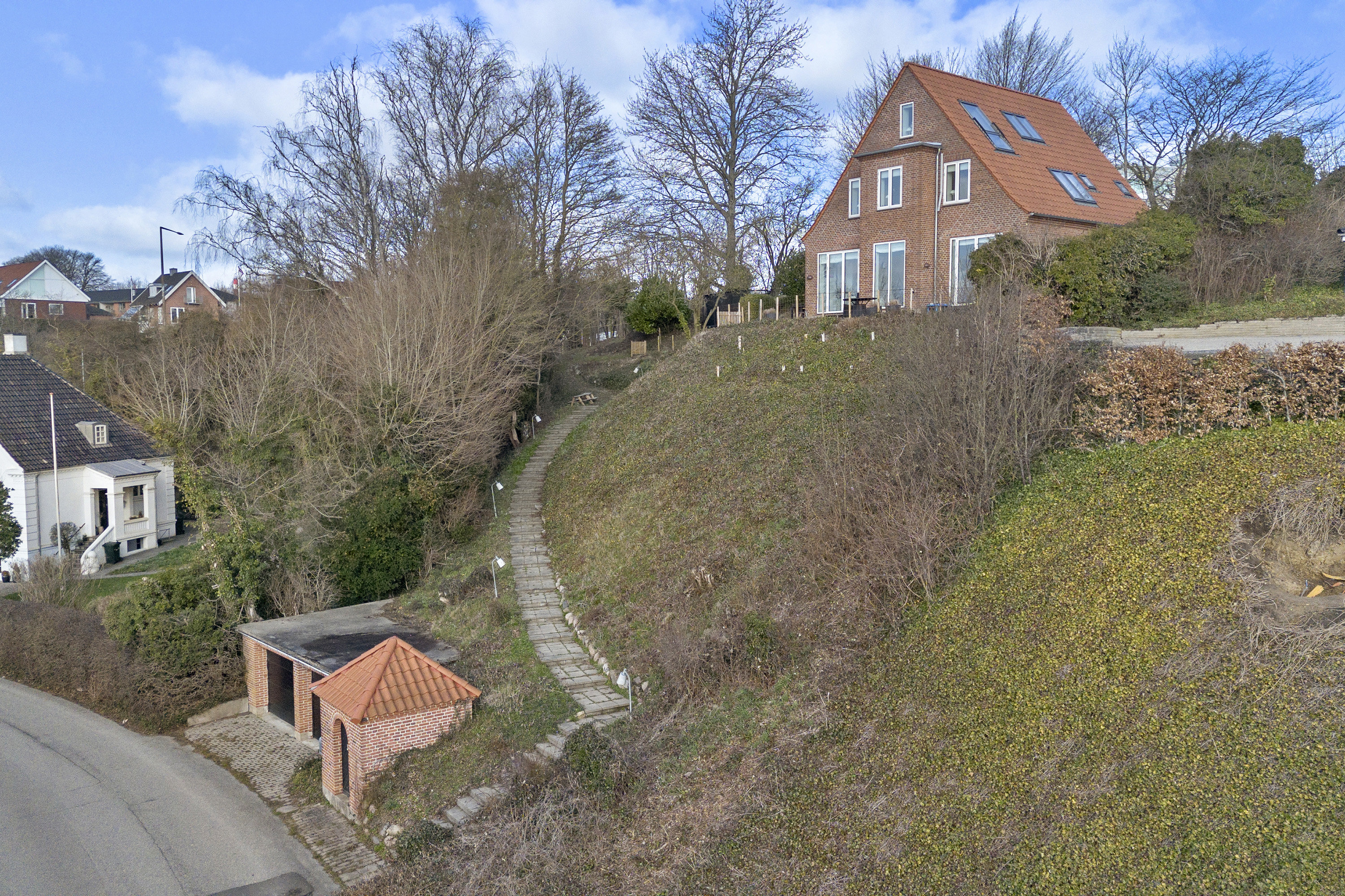 Fremhævet ejendommen billede i fuldskærmstilstand. Billede af Strandvejen 3, 6000 Kolding