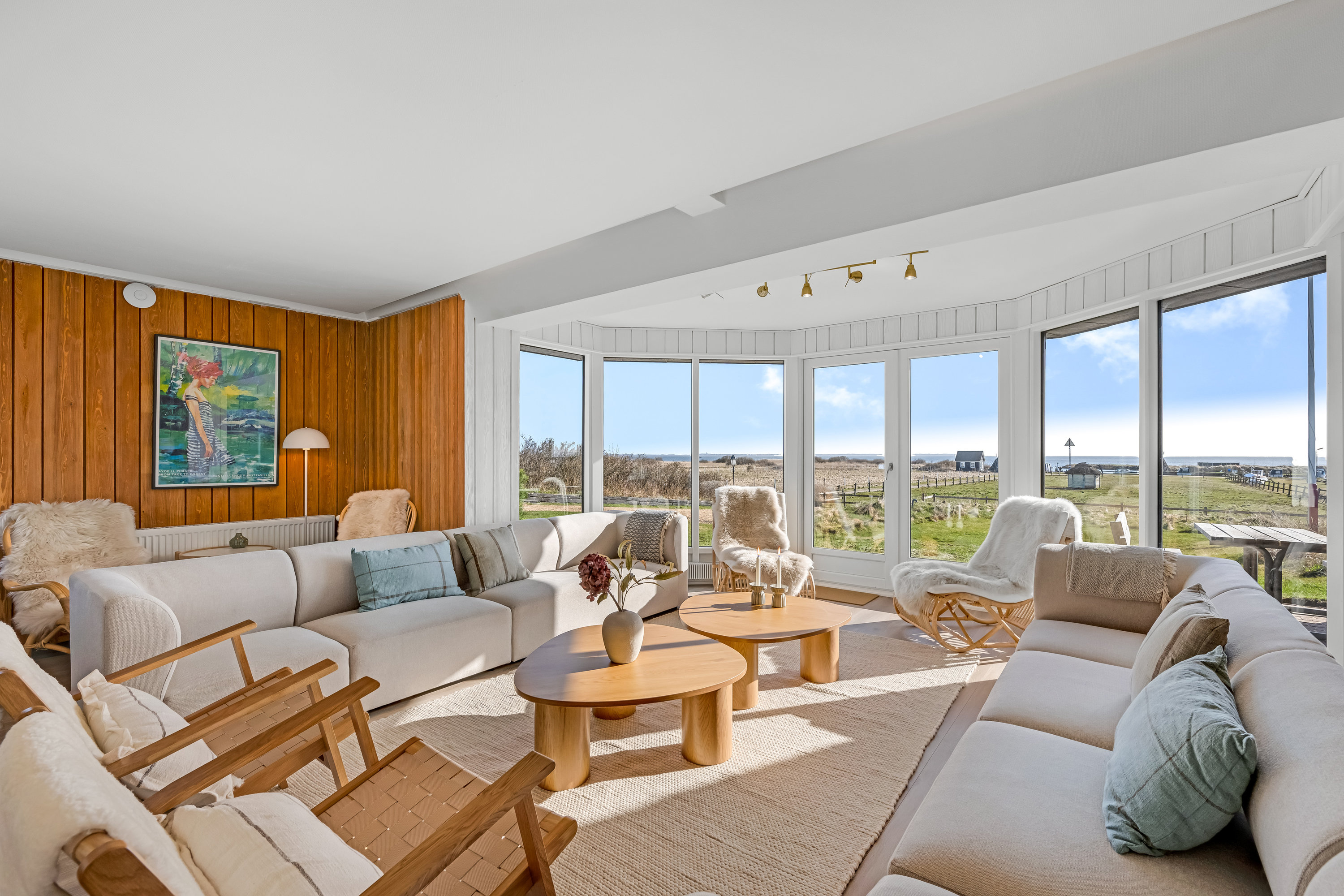 Fremhævet stue billede i fuldskærmstilstand. Billede af Lyngvig Havnevej 40, Nr Lyngvig, 6960 Hvide Sande