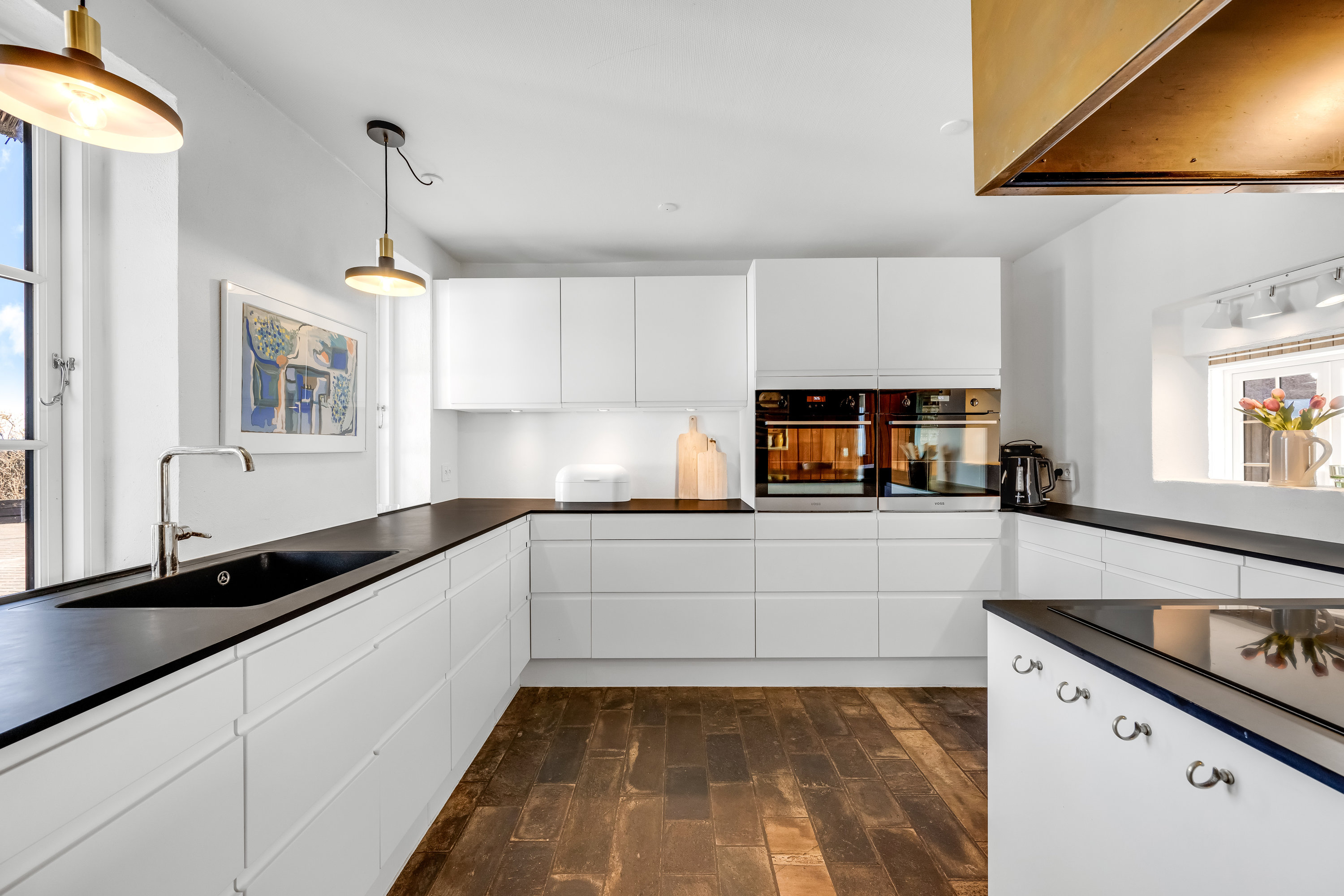 Fremhævet køkken billede i fuldskærmstilstand. Billede af Lyngvig Havnevej 40, Nr Lyngvig, 6960 Hvide Sande