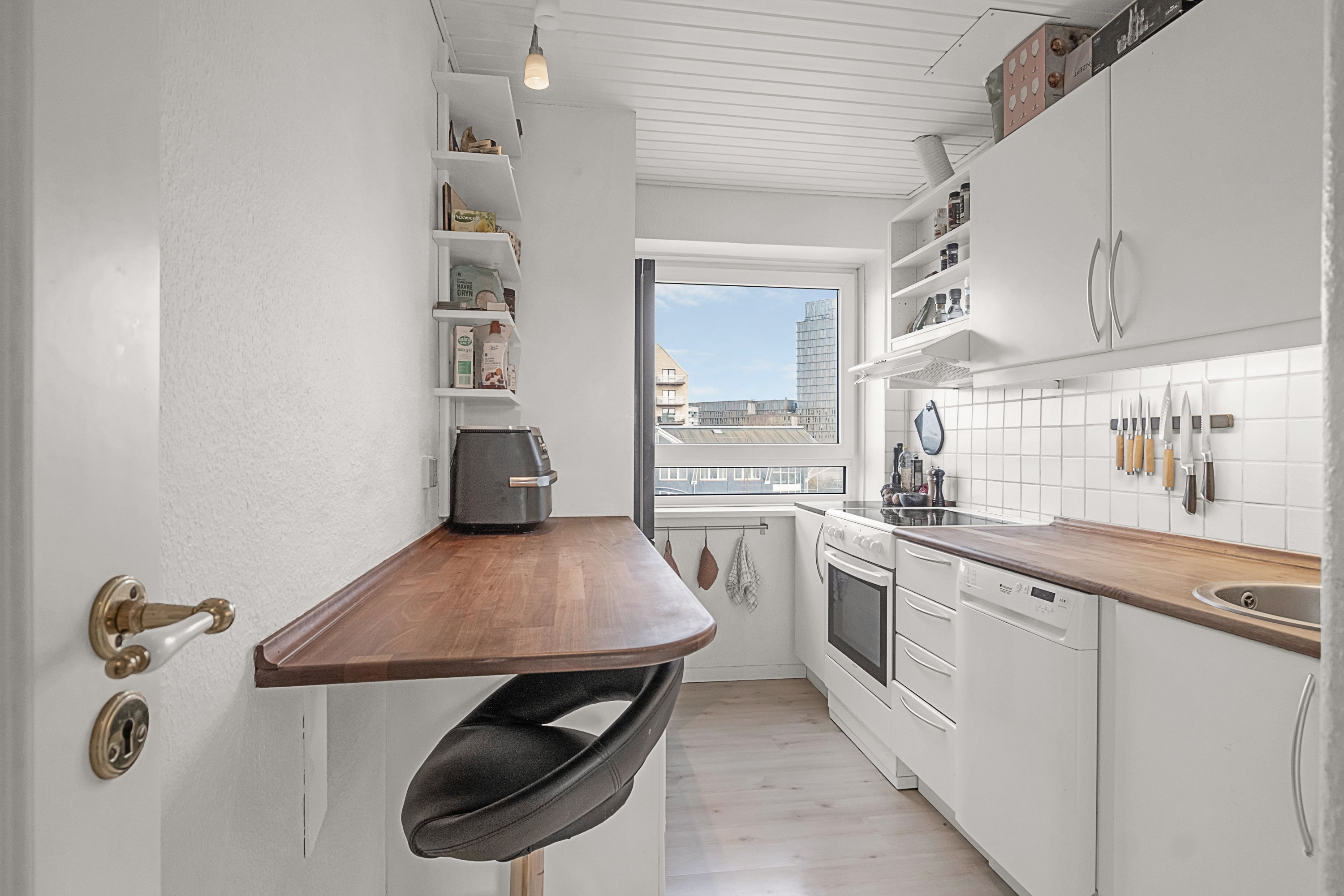 Fremhævet køkken billede i fuldskærmstilstand. Billede af Vestre Ringgade 216, 3. tv., 8000 Aarhus C