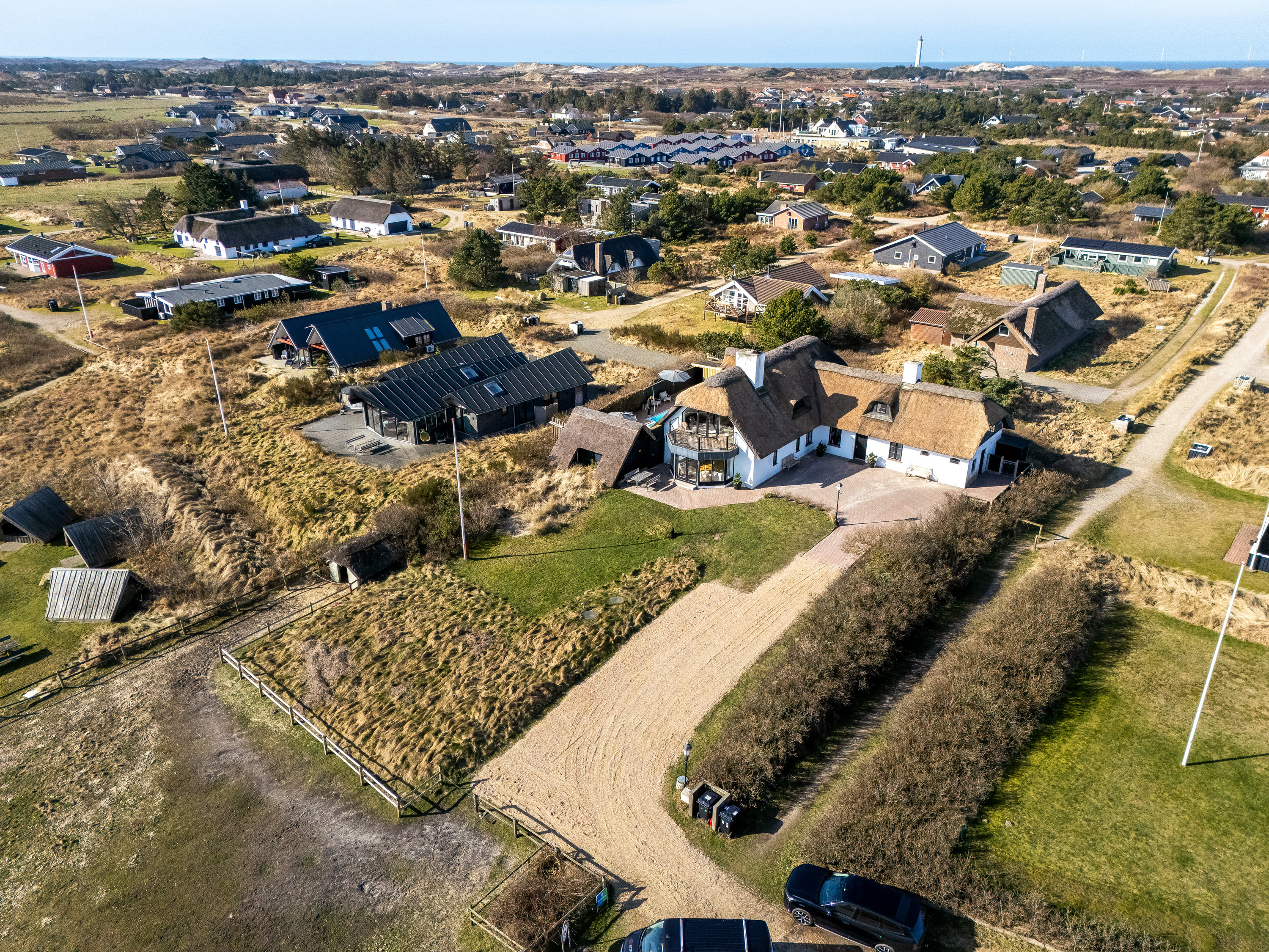 Fremhævet luftfoto billede i fuldskærmstilstand. Billede af Lyngvig Havnevej 40, Nr Lyngvig, 6960 Hvide Sande