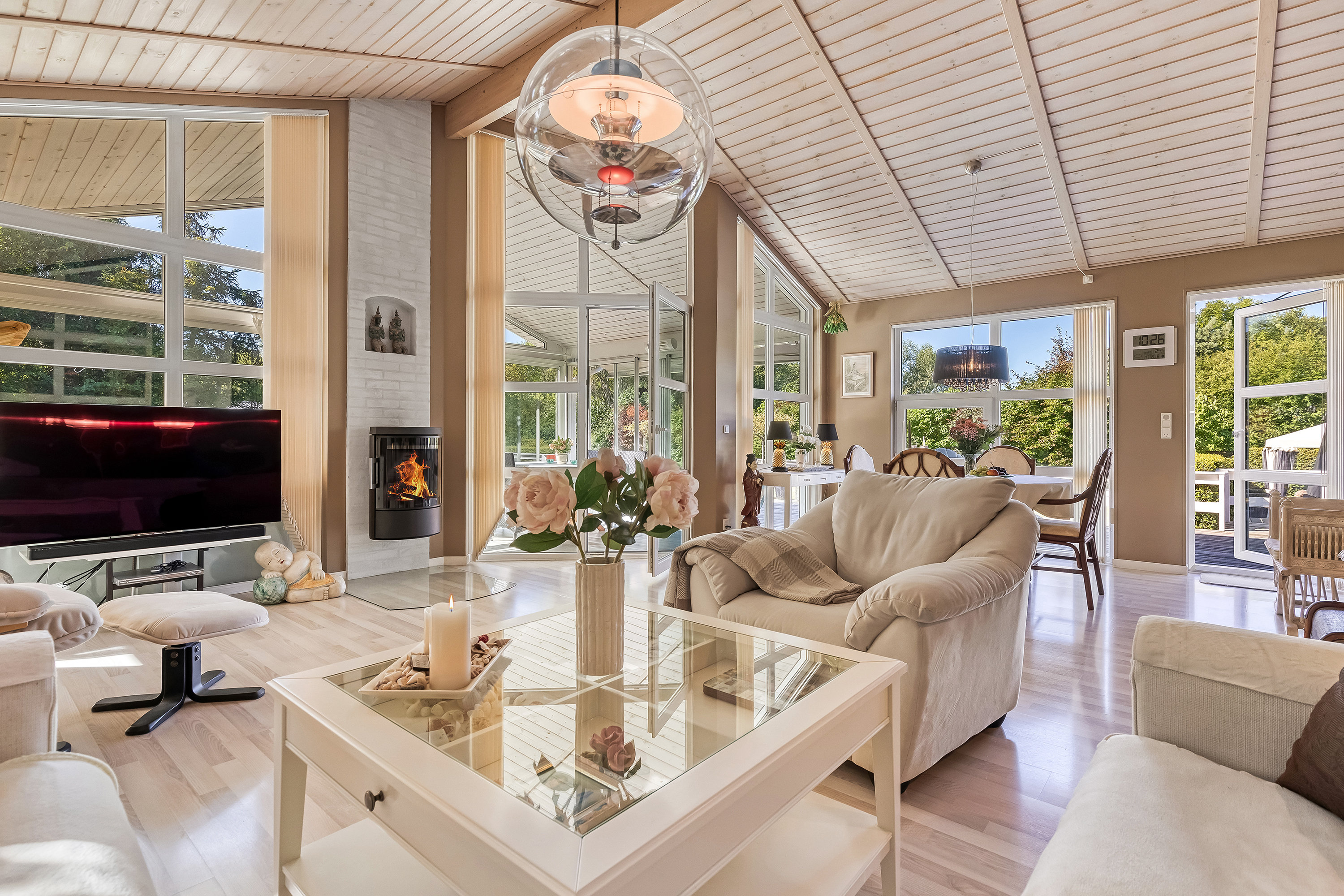 Fremhævet stue billede i fuldskærmstilstand. Billede af Agerkær 29, Udsholt, 3250 Gilleleje