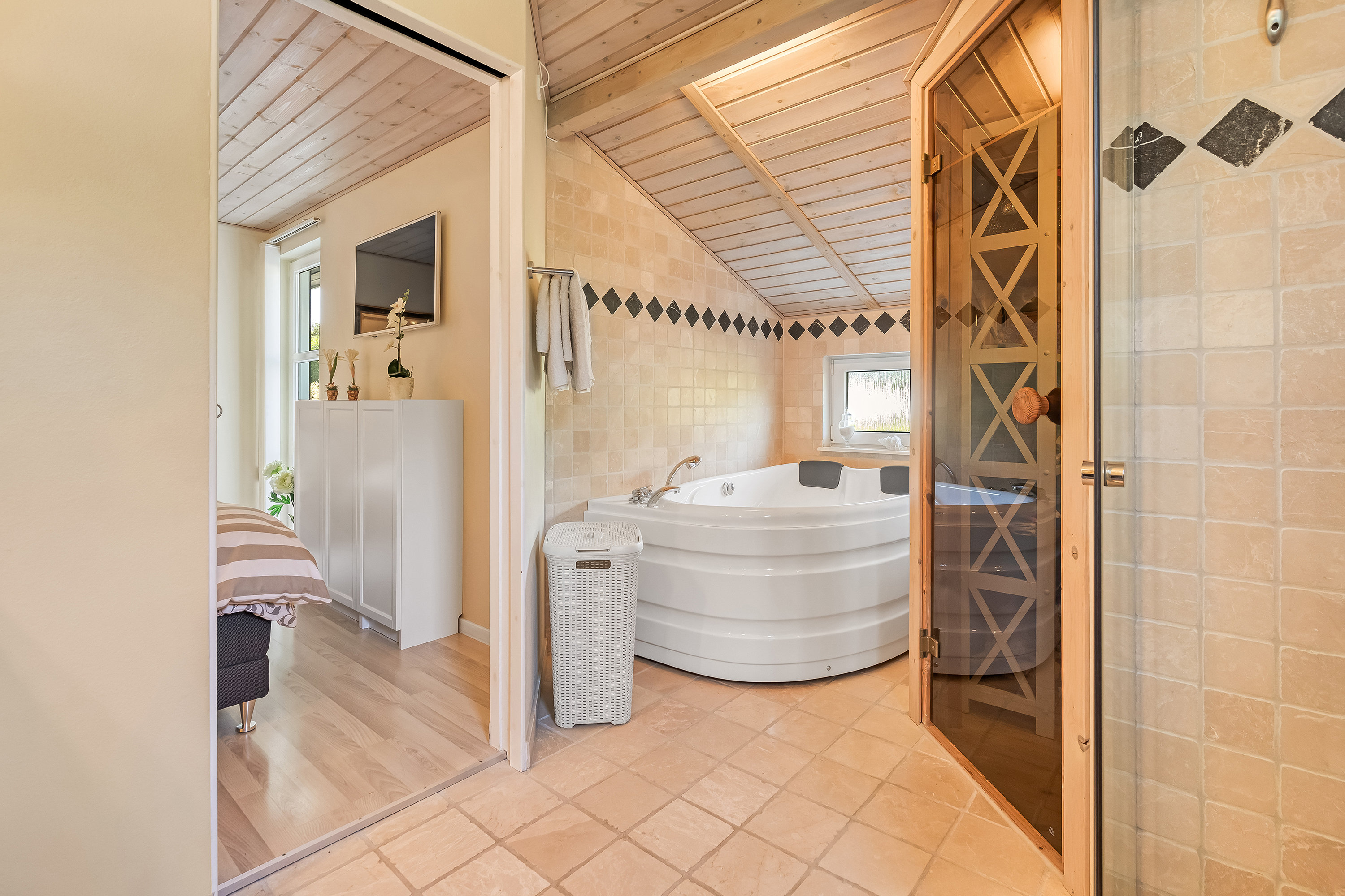 Fremhævet badeværelse billede i fuldskærmstilstand. Billede af Agerkær 29, Udsholt, 3250 Gilleleje