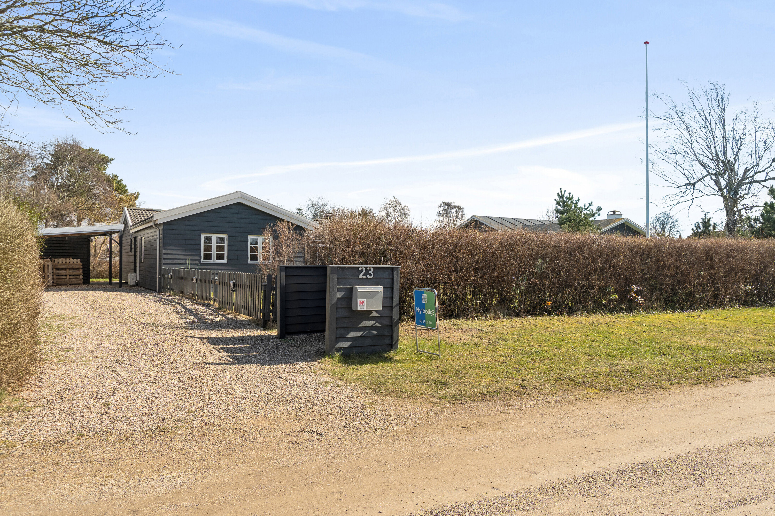 Fremhævet set fra vejen billede i fuldskærmstilstand. Billede af Tranevej 23, Ll Kongsmark, 4200 Slagelse