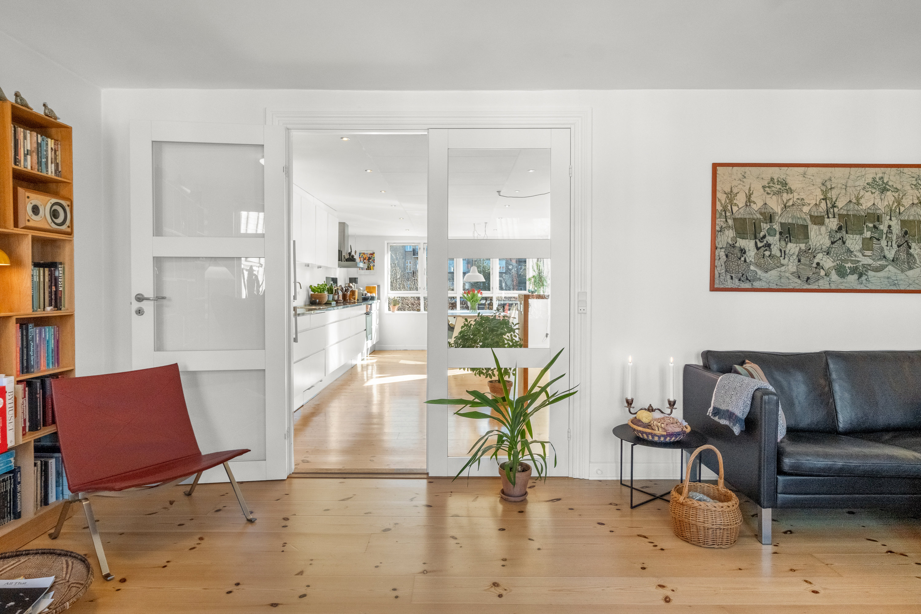 Fremhævet stue billede i fuldskærmstilstand. Billede af Ole Rømers Gade 68, 8000 Aarhus C