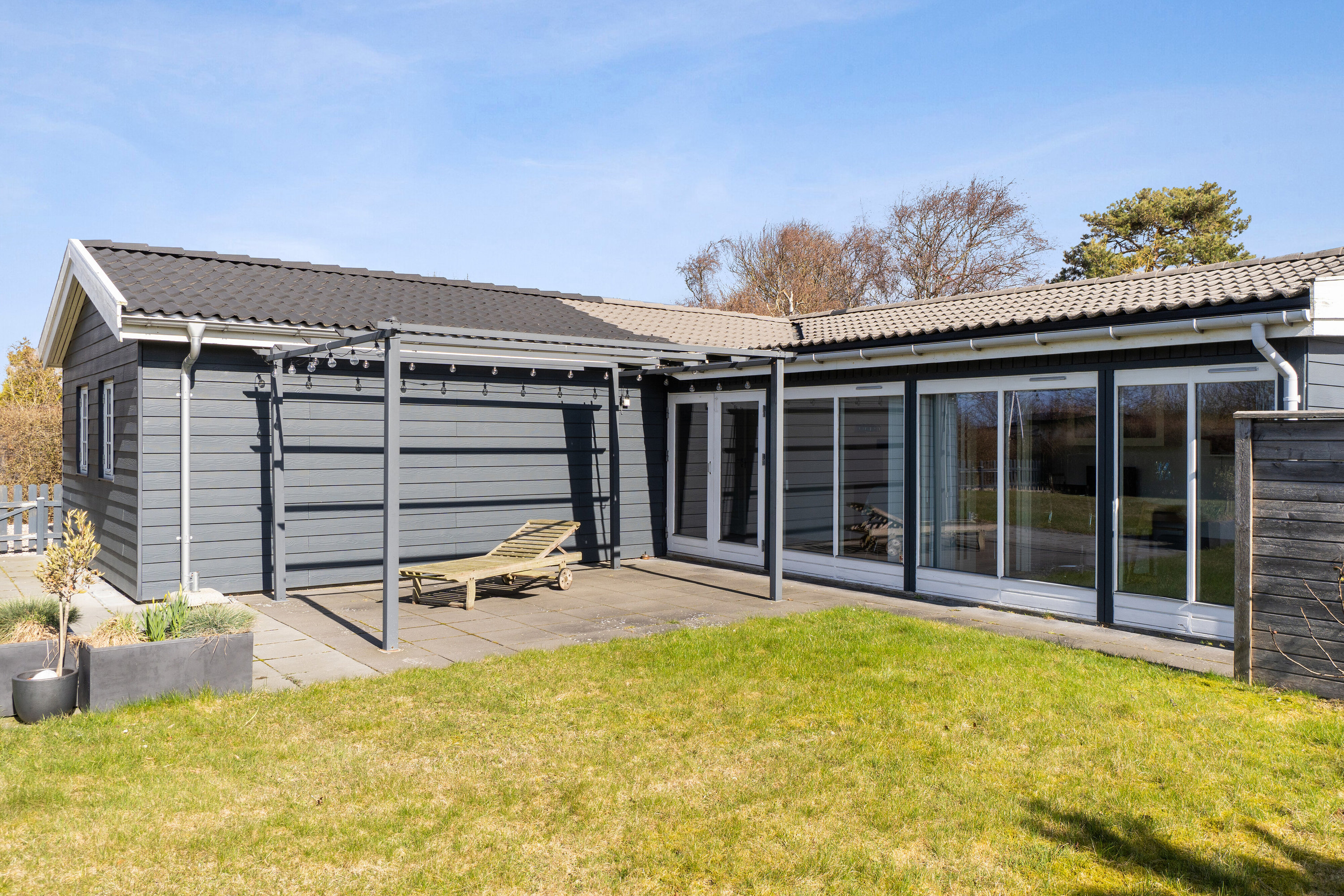 Fremhævet set fra haven billede i fuldskærmstilstand. Billede af Tranevej 23, Ll Kongsmark, 4200 Slagelse