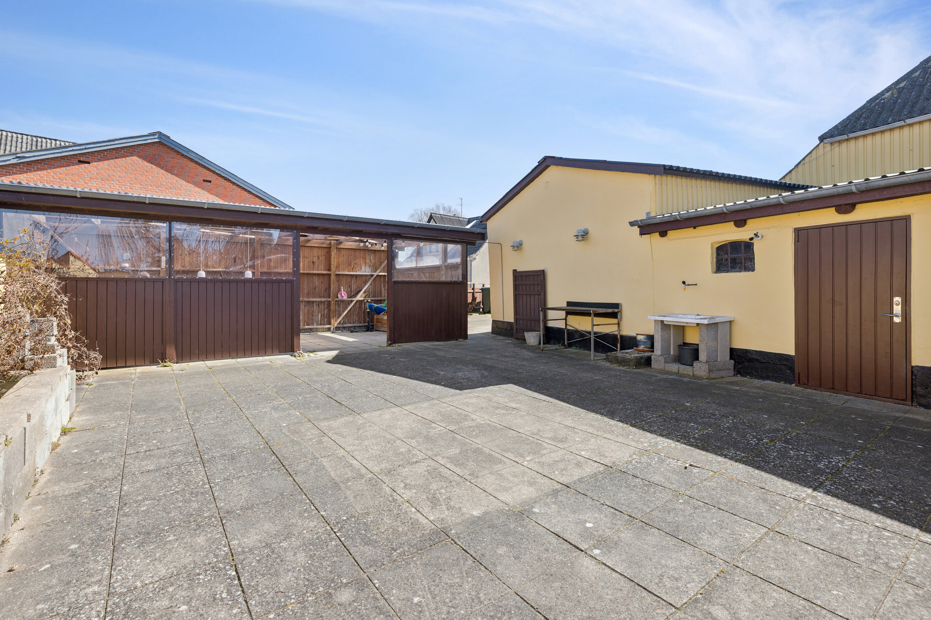 Fremhævet udendørs billede i fuldskærmstilstand. Billede af Strandgade 2, 5935 Bagenkop