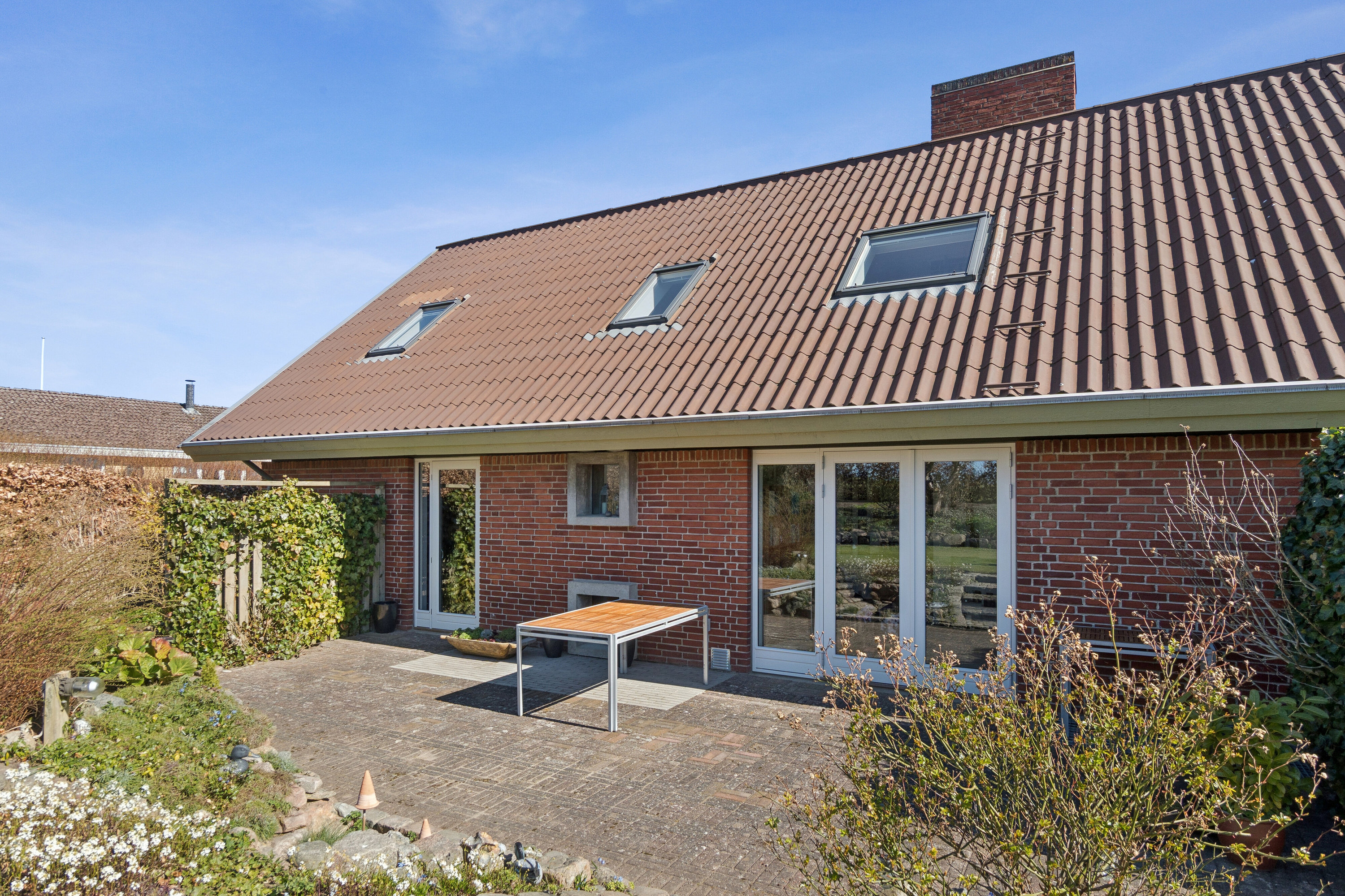 Fremhævet set fra vejen billede i fuldskærmstilstand. Billede af Fladehøj 33, 4534 Hørve