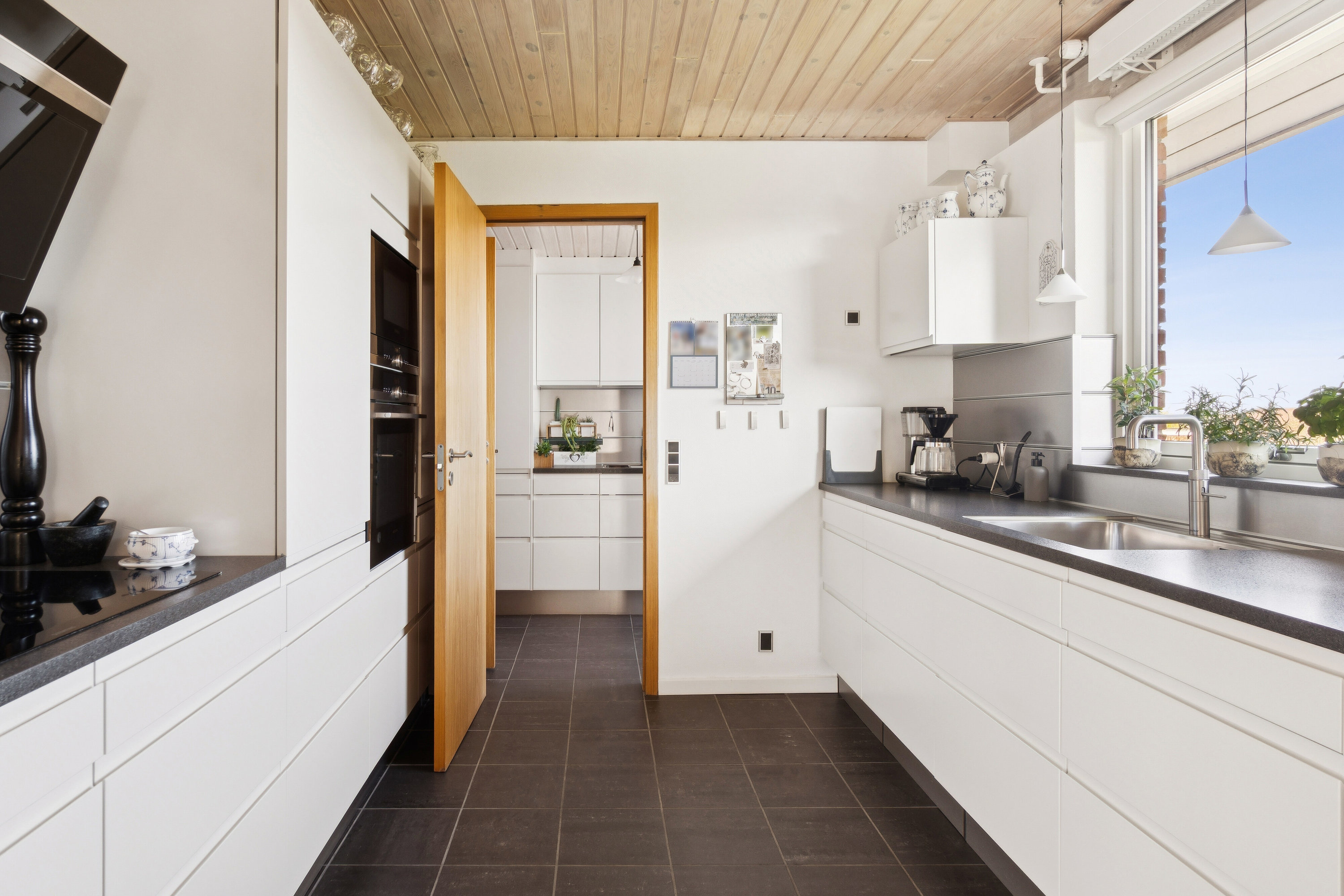 Fremhævet køkken billede i fuldskærmstilstand. Billede af Fladehøj 33, 4534 Hørve