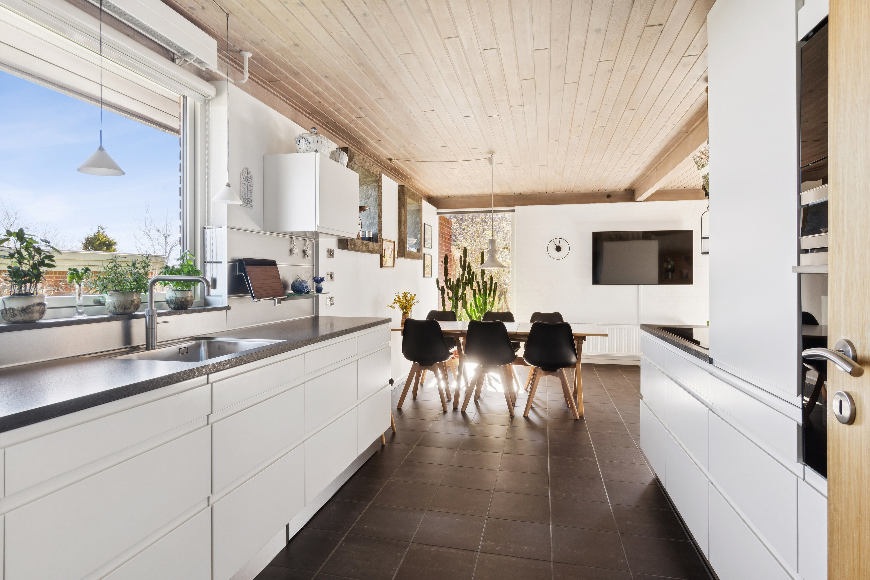 Fremhævet køkken billede i fuldskærmstilstand. Billede af Fladehøj 33, 4534 Hørve