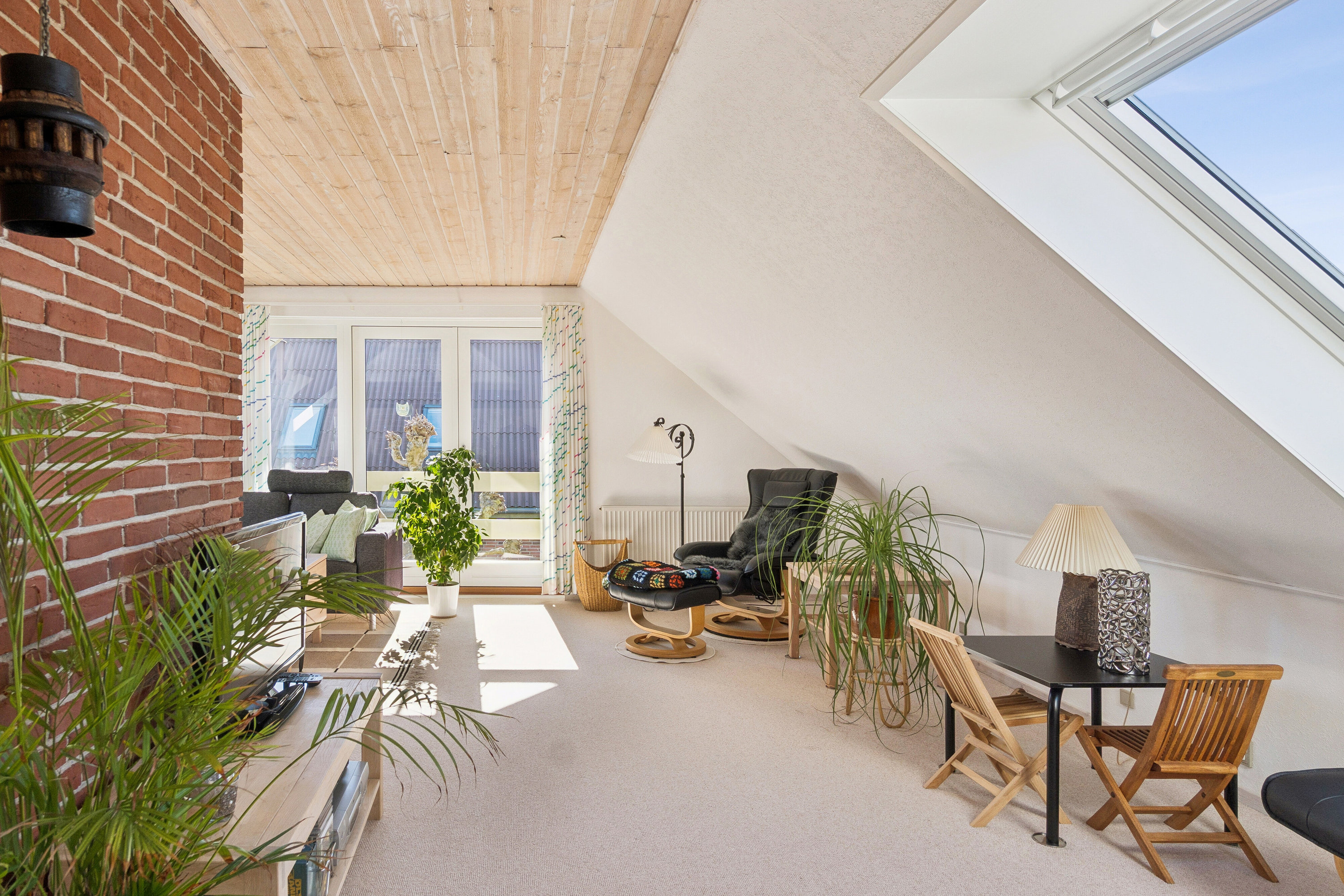 Fremhævet stue billede i fuldskærmstilstand. Billede af Fladehøj 33, 4534 Hørve