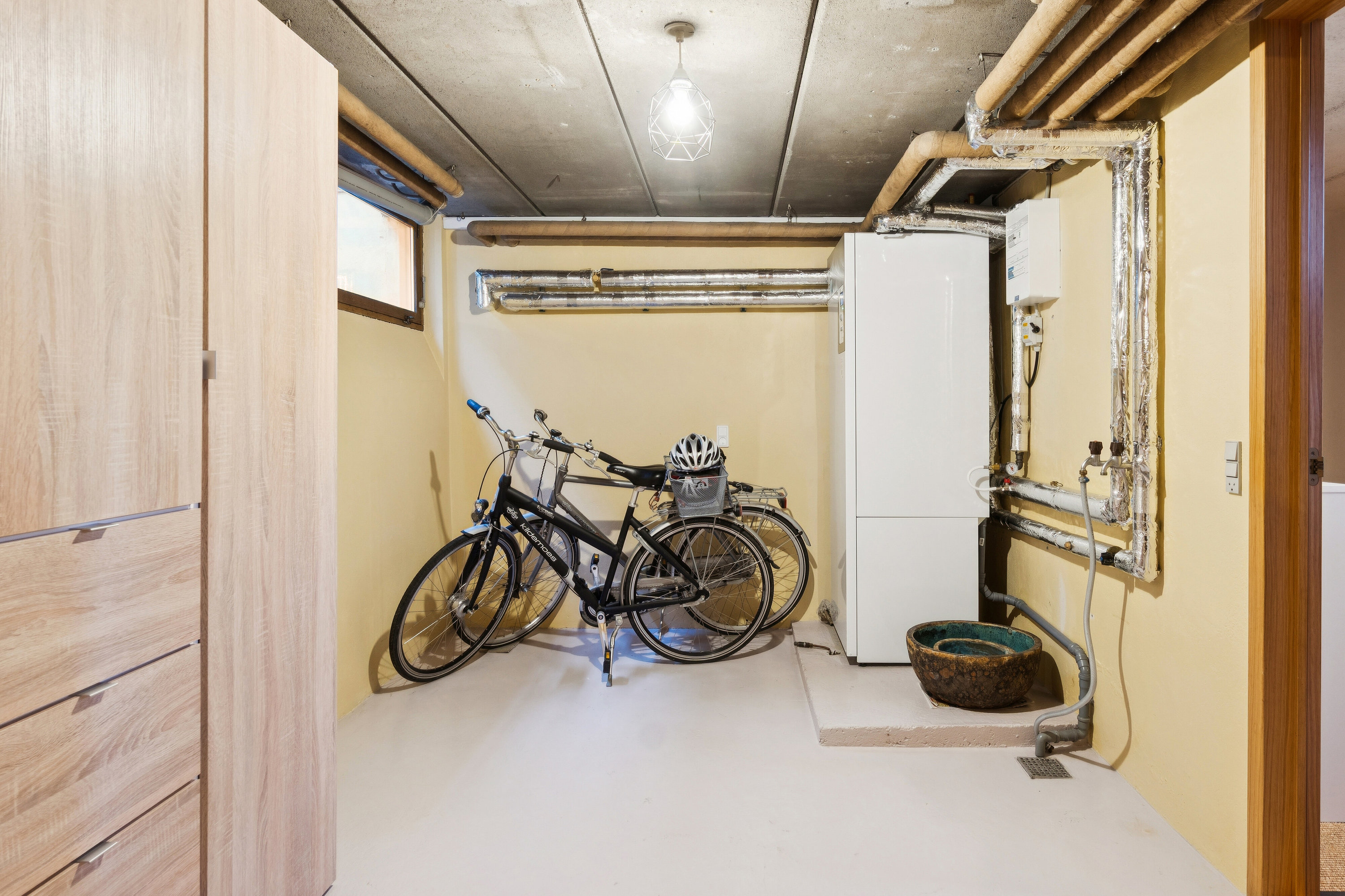 Fremhævet kælder billede i fuldskærmstilstand. Billede af Fladehøj 33, 4534 Hørve