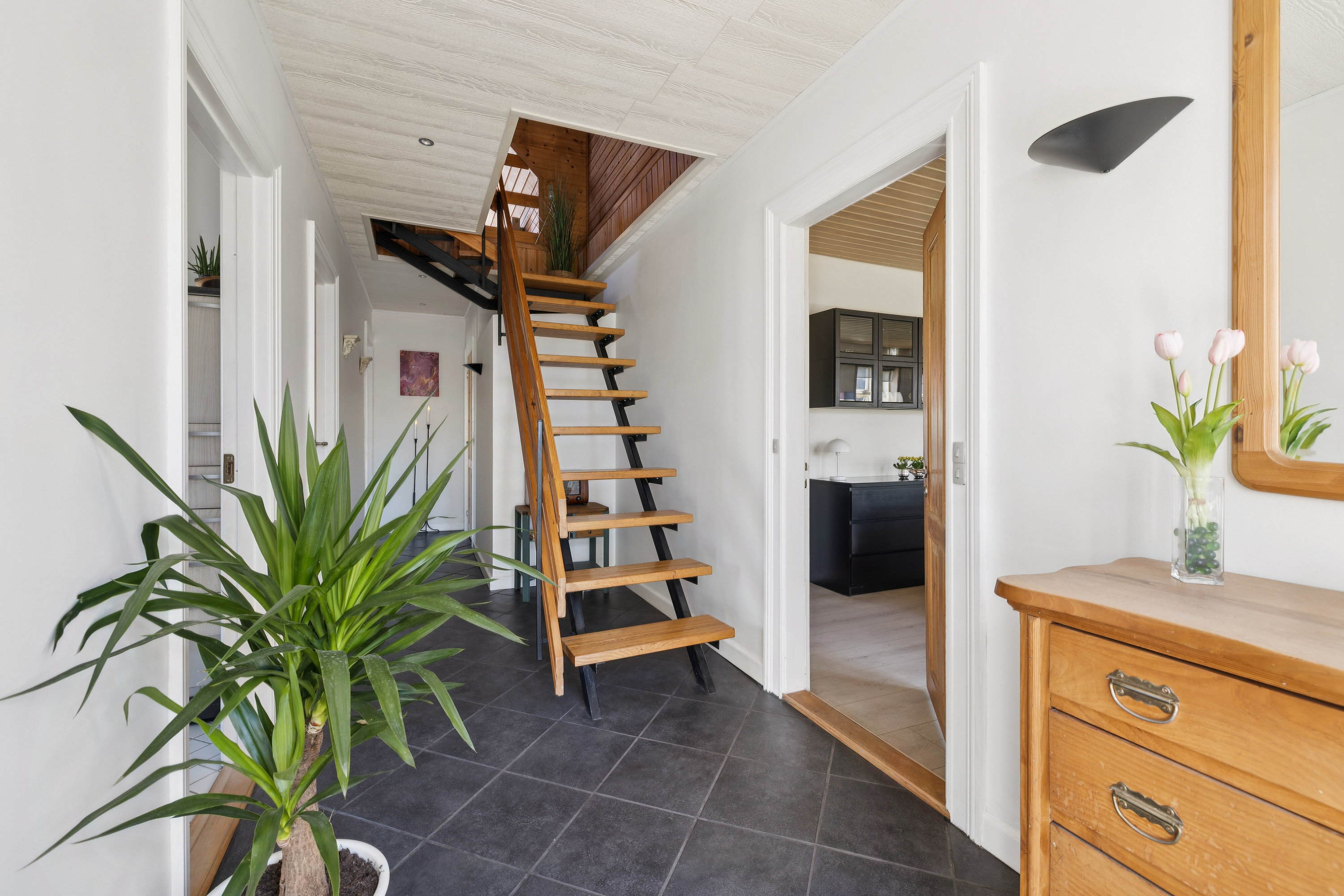 Fremhævet gang billede i fuldskærmstilstand. Billede af Søndre Landevej 27, Henninge, 5900 Rudkøbing