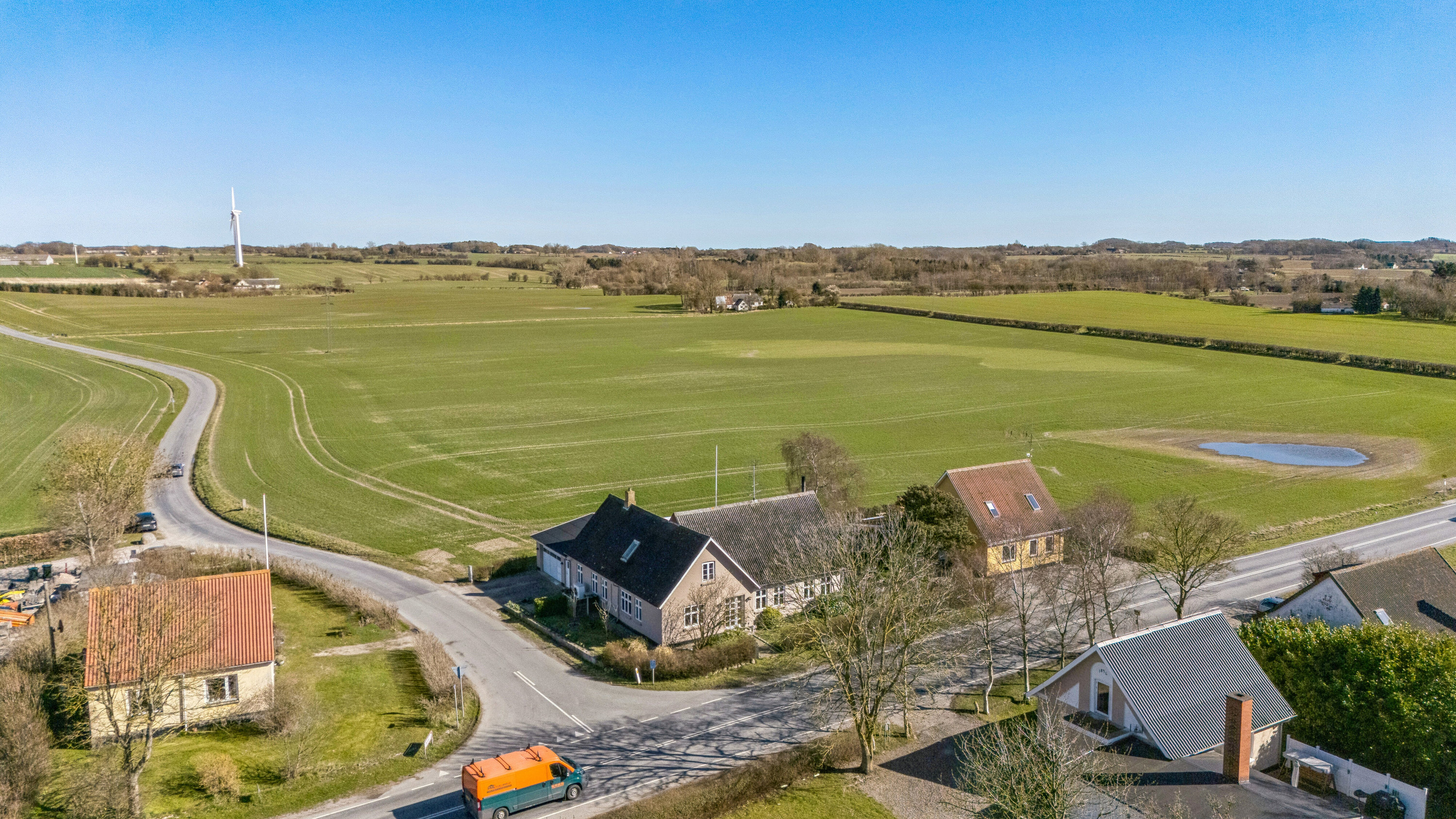 Fremhævet luftfoto billede i fuldskærmstilstand. Billede af Søndre Landevej 27, Henninge, 5900 Rudkøbing