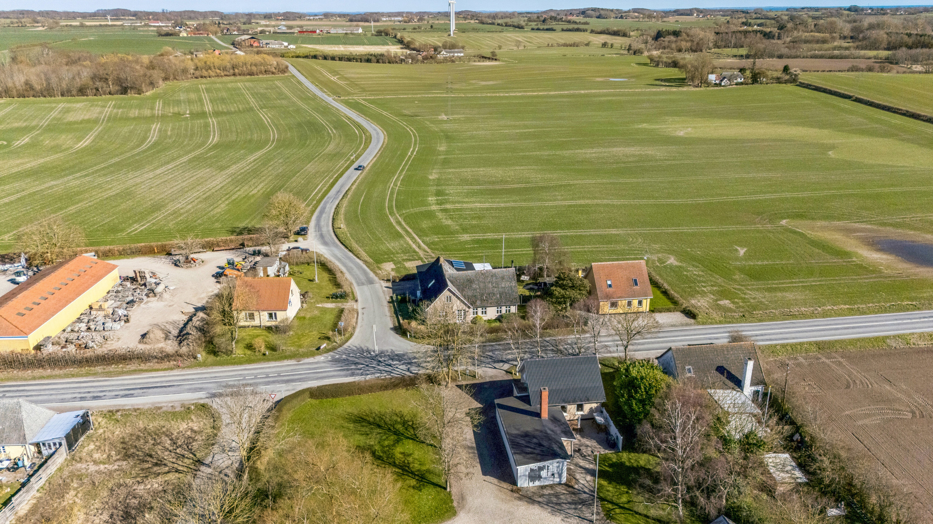 Fremhævet luftfoto billede i fuldskærmstilstand. Billede af Søndre Landevej 27, Henninge, 5900 Rudkøbing