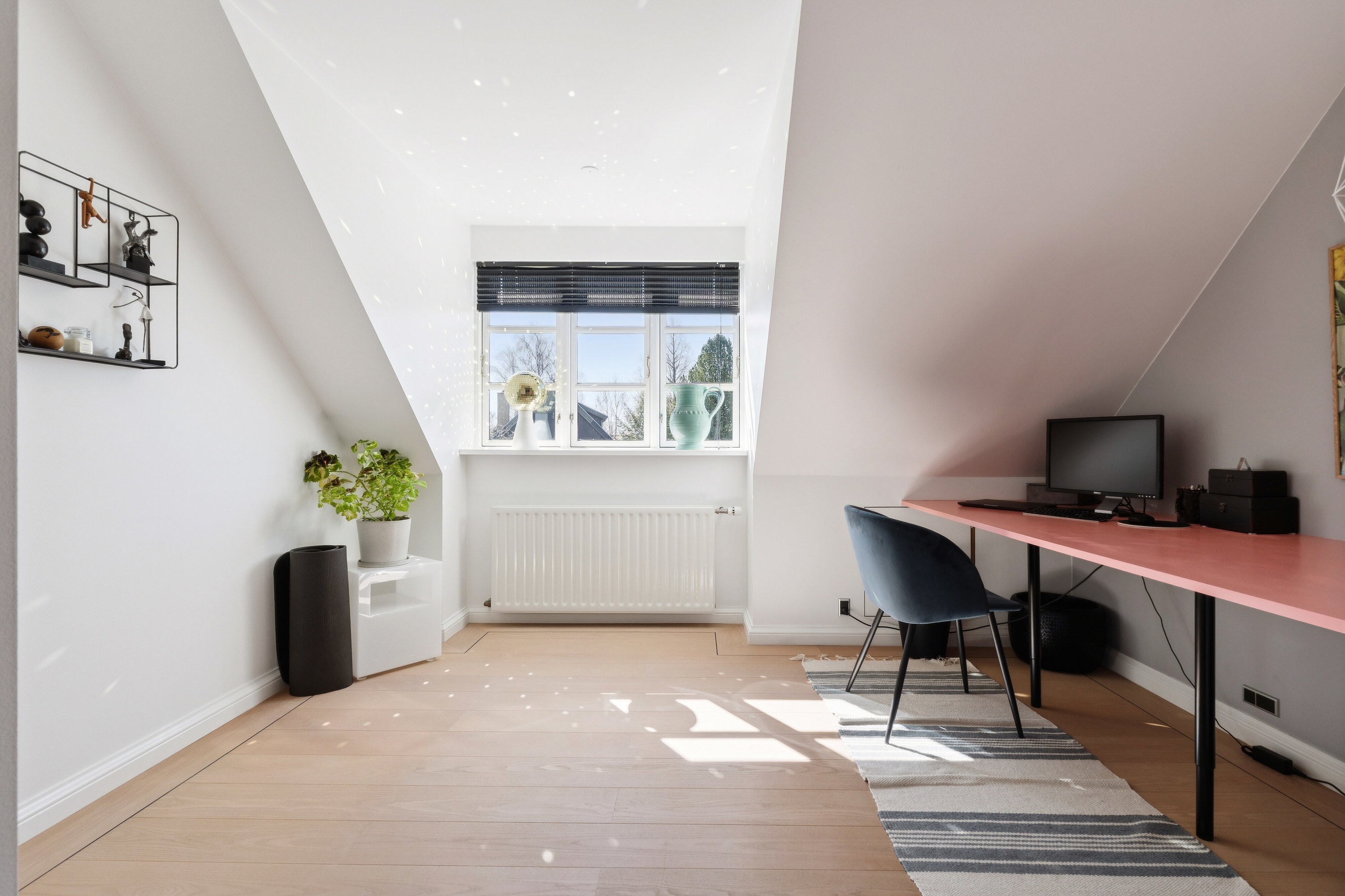 Fremhævet arbejdsværelse billede i fuldskærmstilstand. Billede af Stadionvænget 5, Nørre Søby, 5792 Årslev