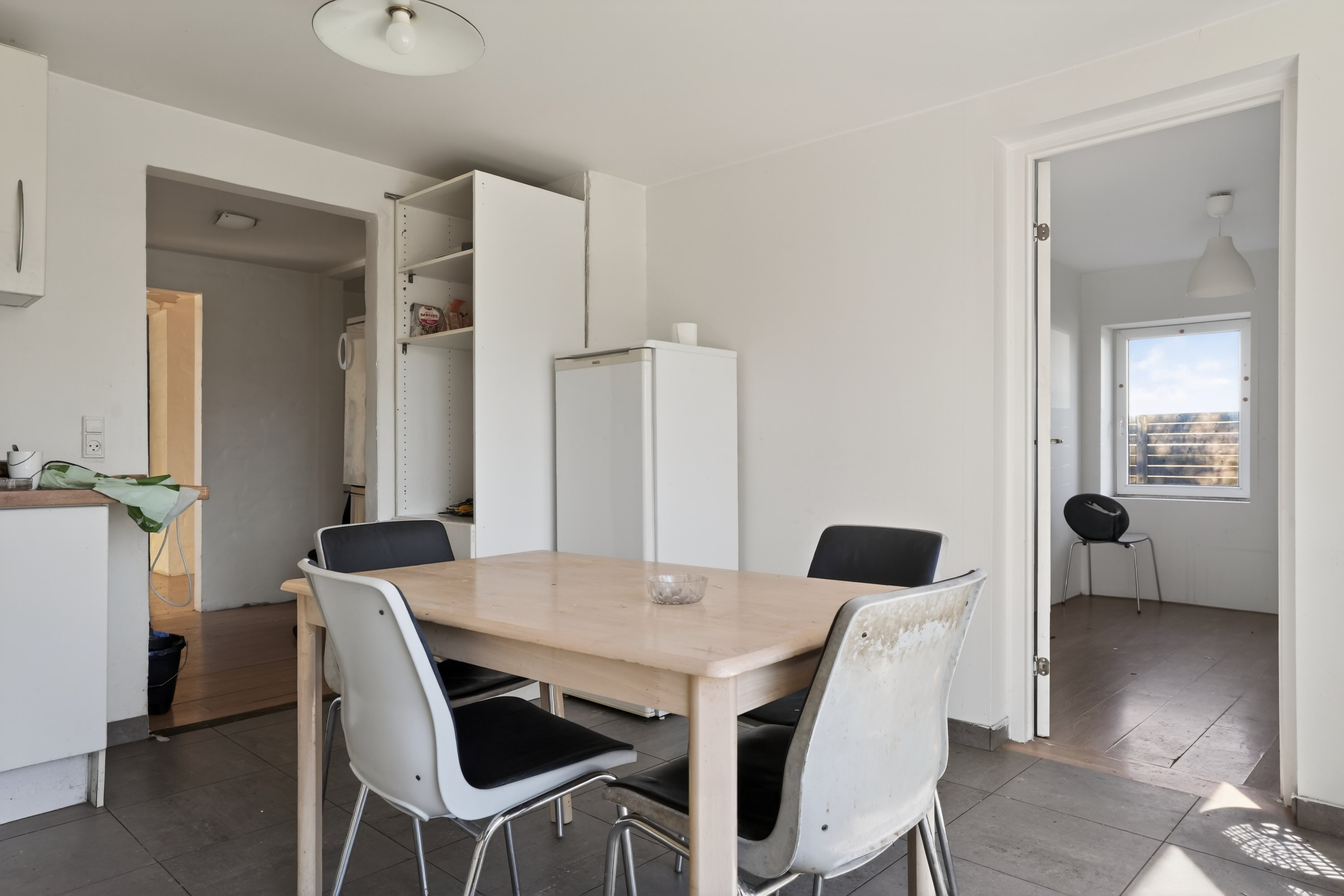 Fremhævet køkken billede i fuldskærmstilstand. Billede af Landevejen 52, Tuse, 4300 Holbæk