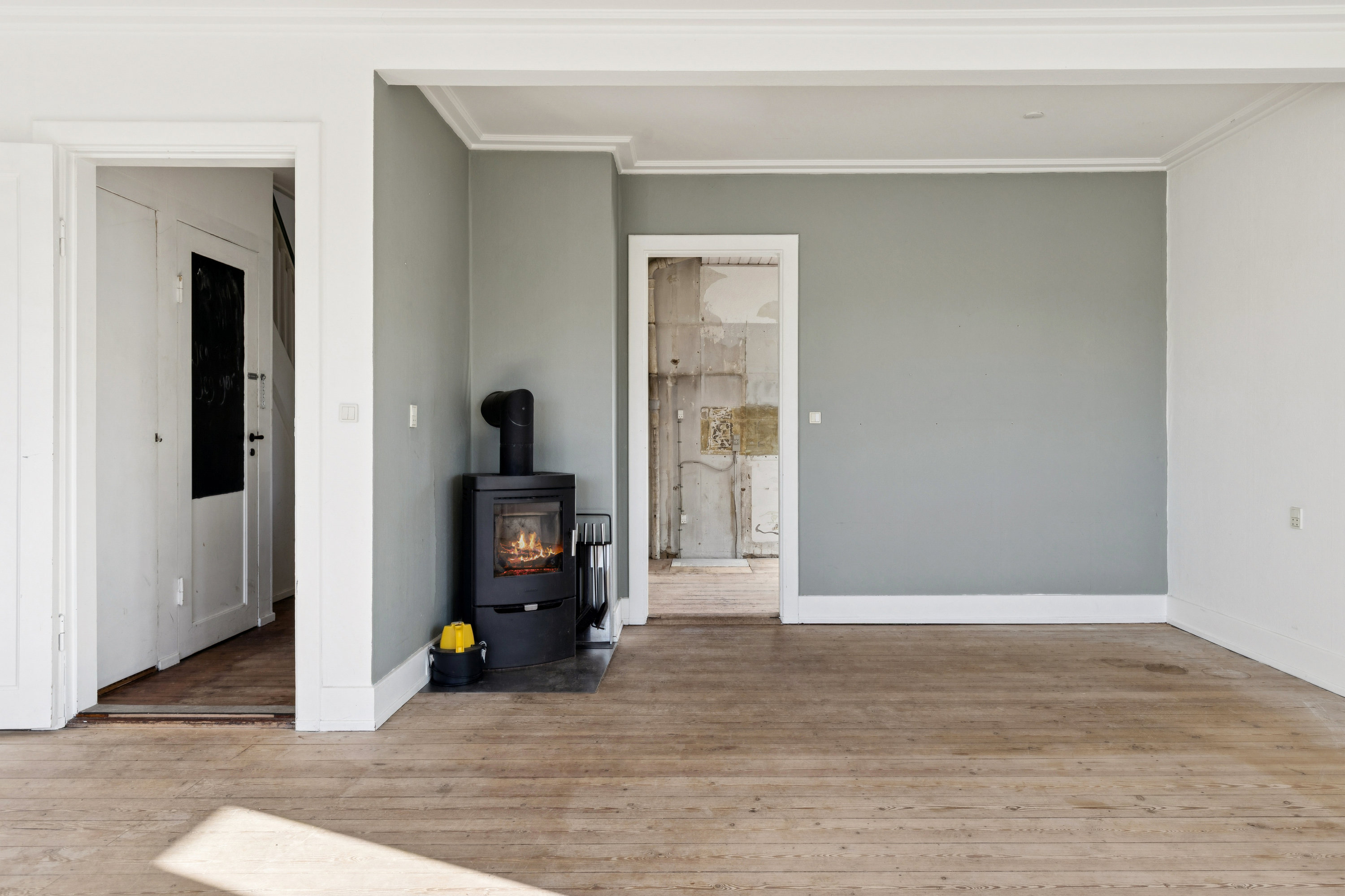 Fremhævet stue billede i fuldskærmstilstand. Billede af Hovedgaden 3, 4520 Svinninge