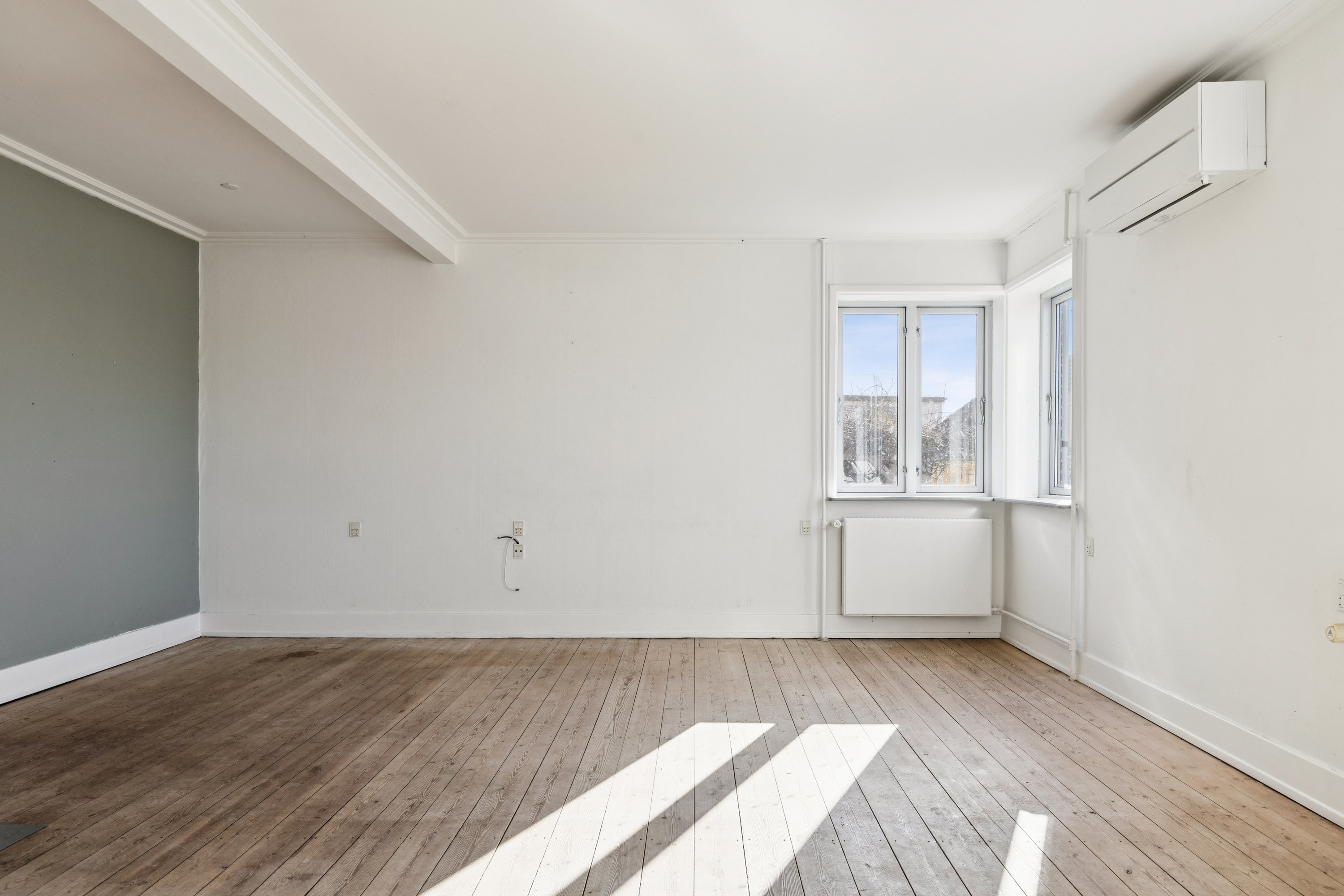 Fremhævet stue billede i fuldskærmstilstand. Billede af Hovedgaden 3, 4520 Svinninge