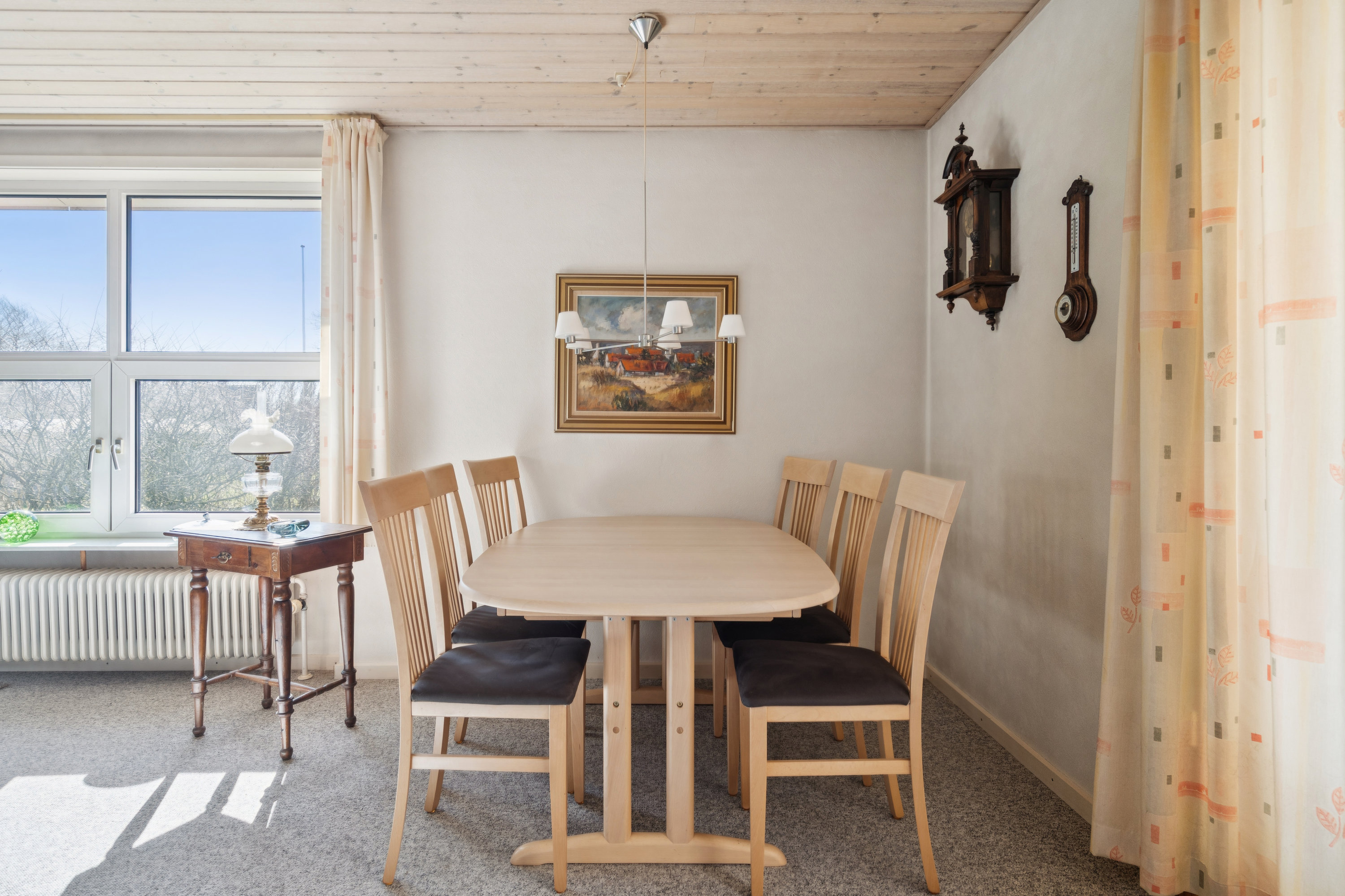 Fremhævet stue billede i fuldskærmstilstand. Billede af Tingvej 1, Horne, 9850 Hirtshals