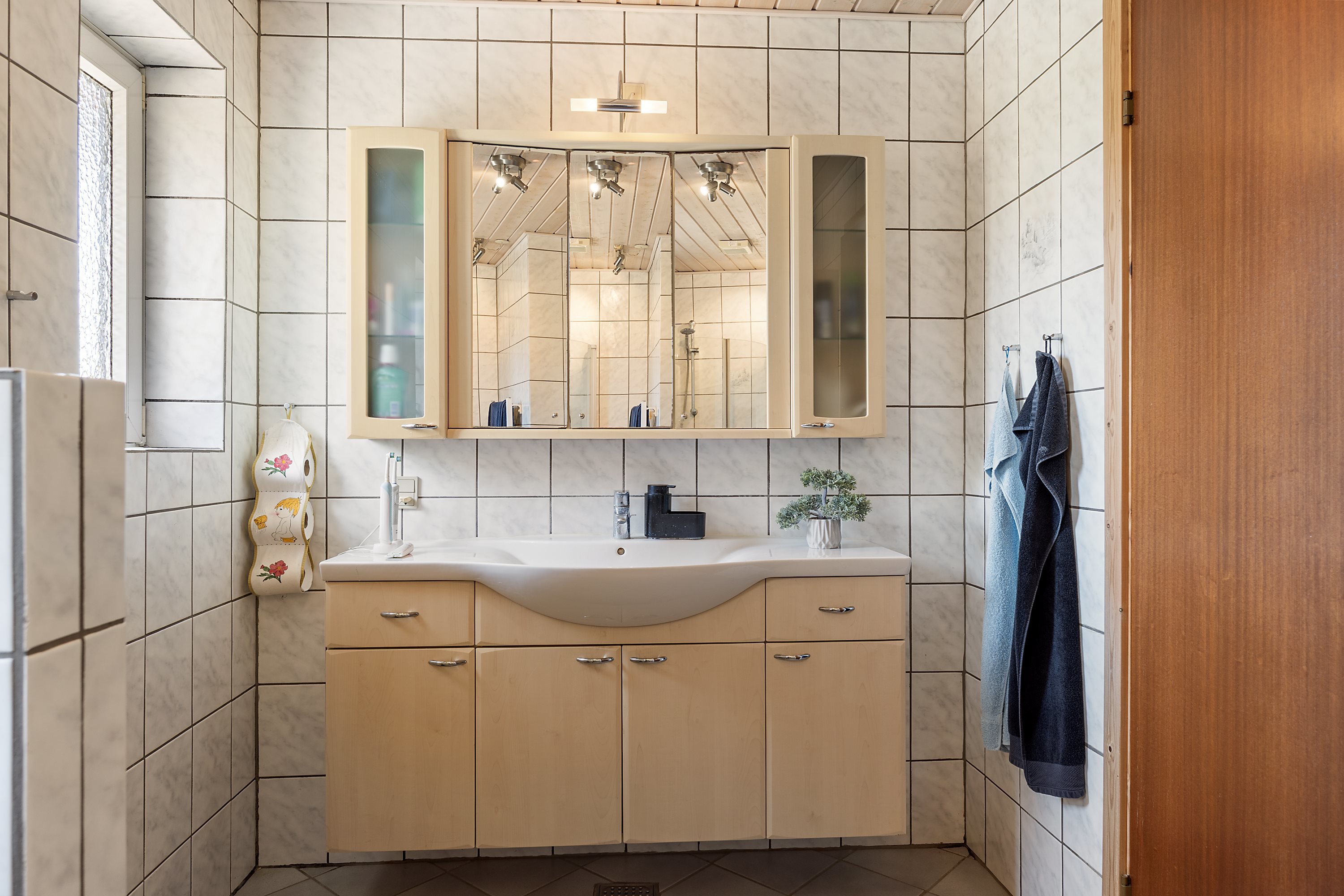 Fremhævet  billede i fuldskærmstilstand. Billede af Forsamlingshusvej 1, Hjerting, 6630 Rødding