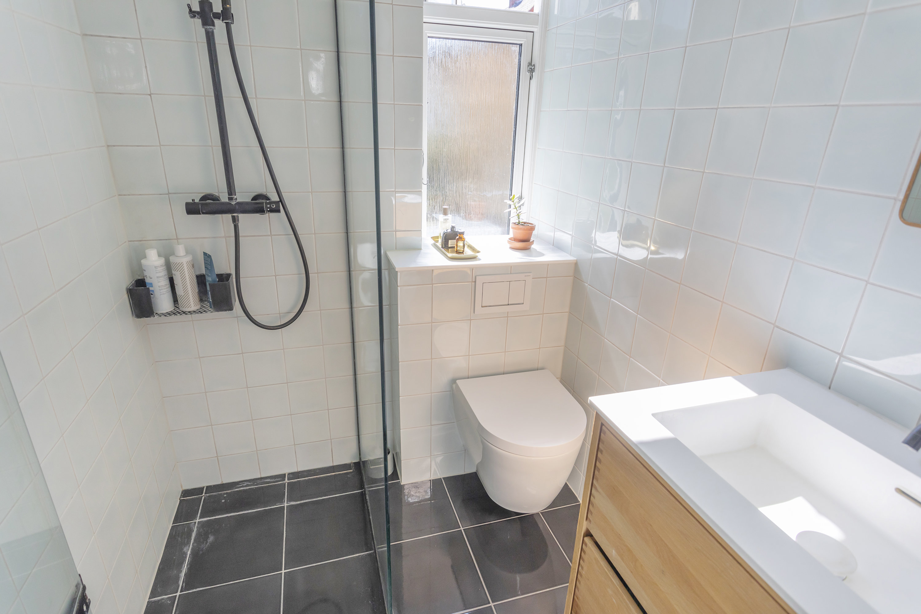 Fremhævet badeværelse billede i fuldskærmstilstand. Billede af Thingvalla Allé 3, st.., 2300 København S