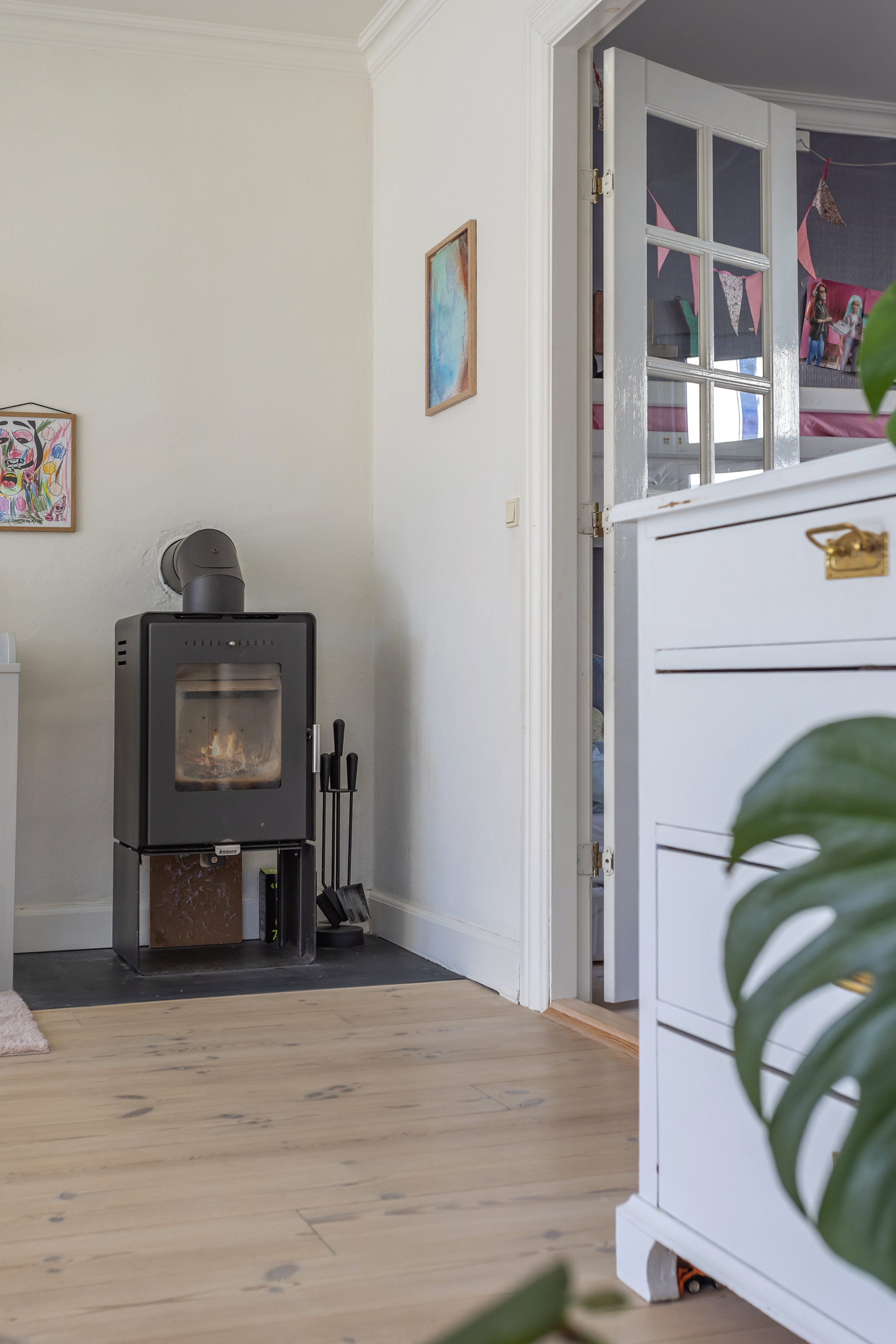 Fremhævet stue billede i fuldskærmstilstand. Billede af Thingvalla Allé 3, st.., 2300 København S