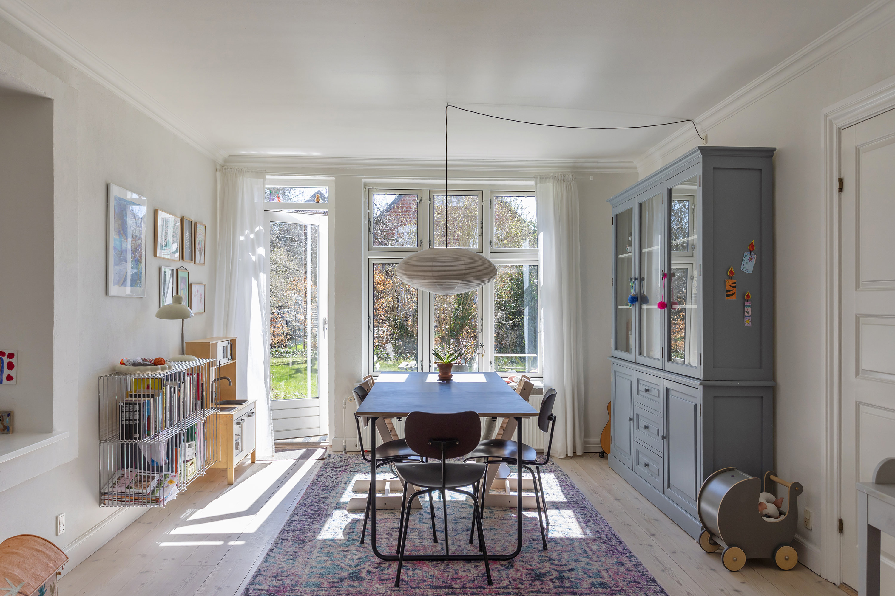 Fremhævet stue billede i fuldskærmstilstand. Billede af Thingvalla Allé 3, st.., 2300 København S