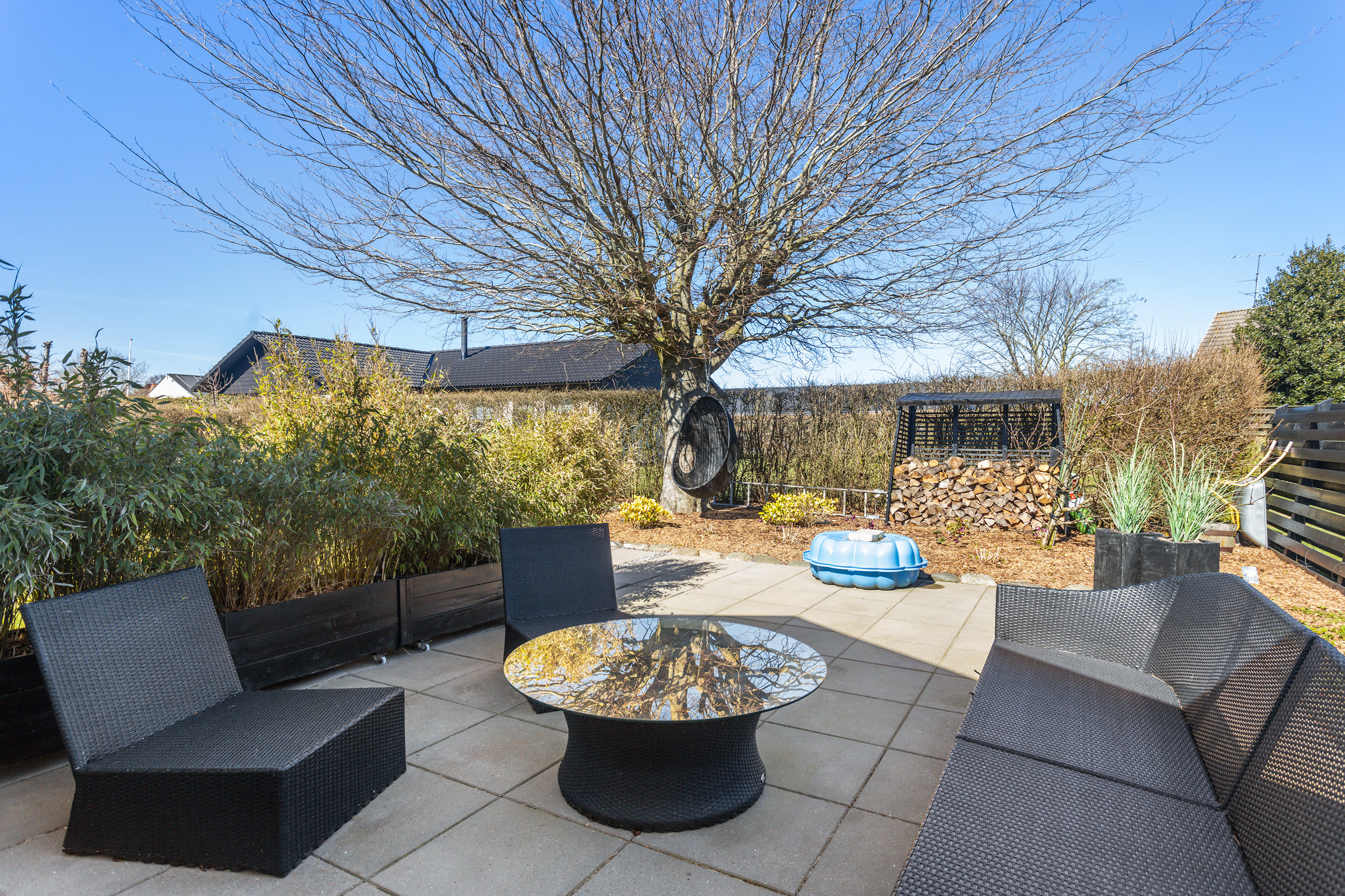 Fremhævet terrasse billede i fuldskærmstilstand. Billede af Lisborgvej 17, 9900 Frederikshavn