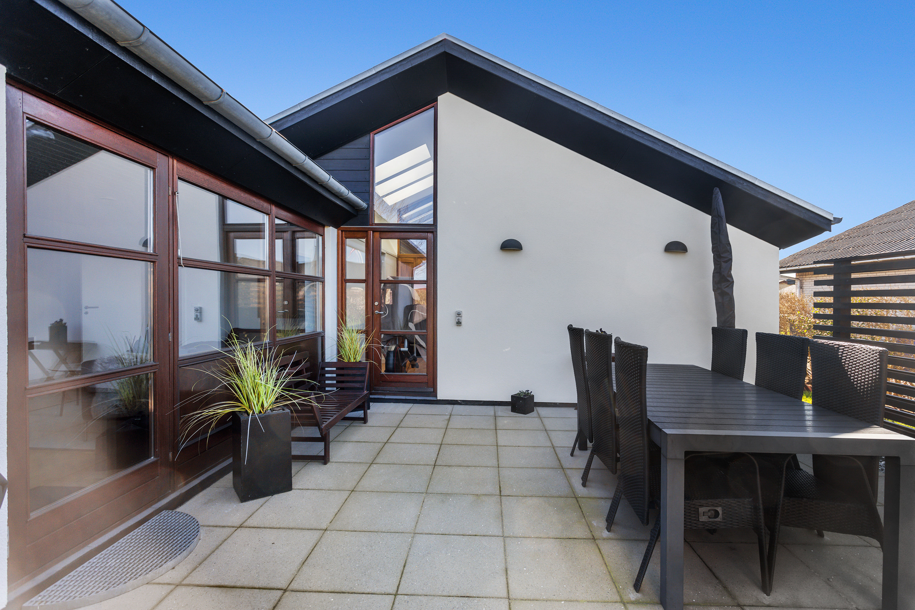 Fremhævet terrasse billede i fuldskærmstilstand. Billede af Lisborgvej 17, 9900 Frederikshavn