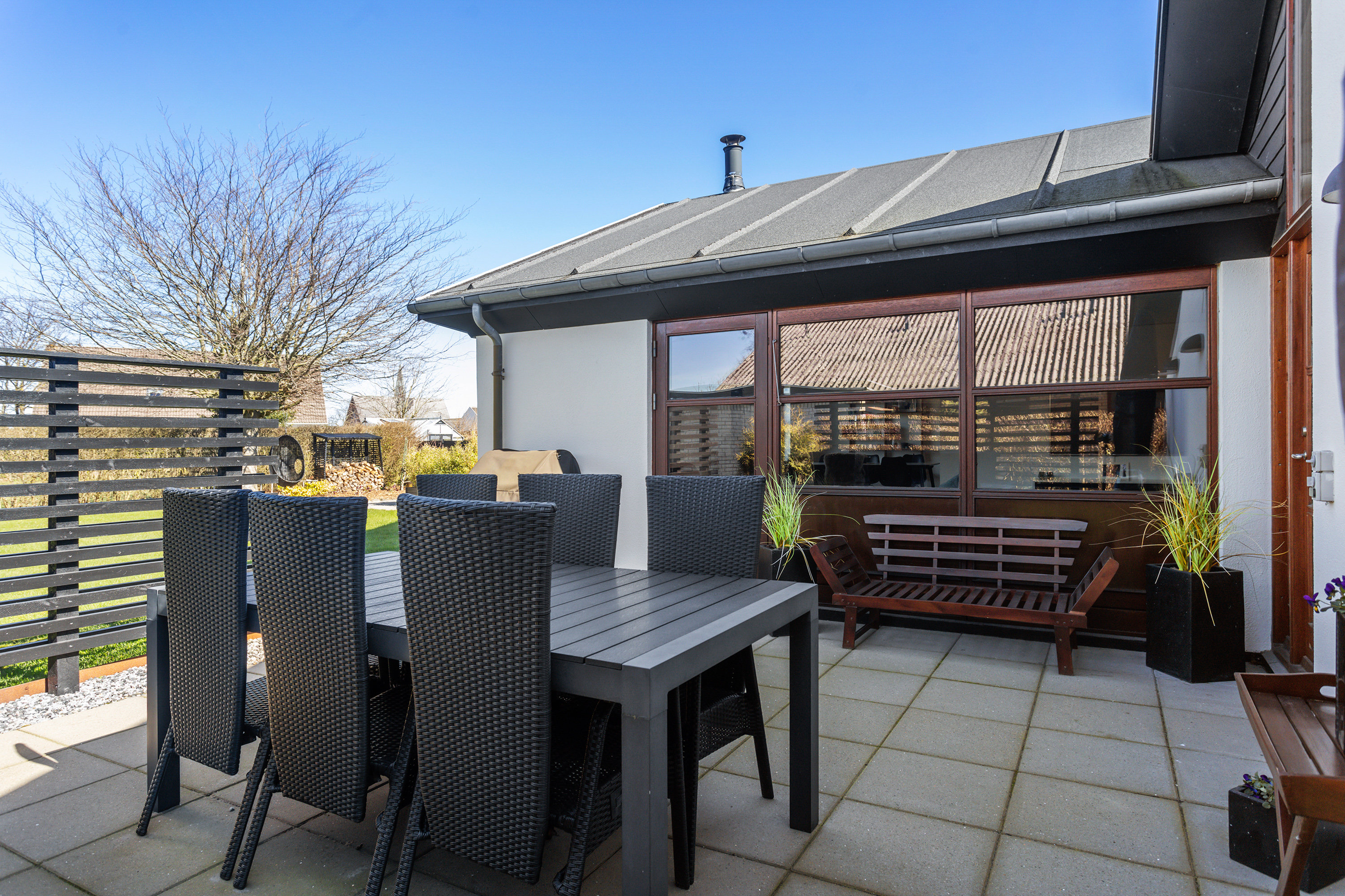 Fremhævet terrasse billede i fuldskærmstilstand. Billede af Lisborgvej 17, 9900 Frederikshavn