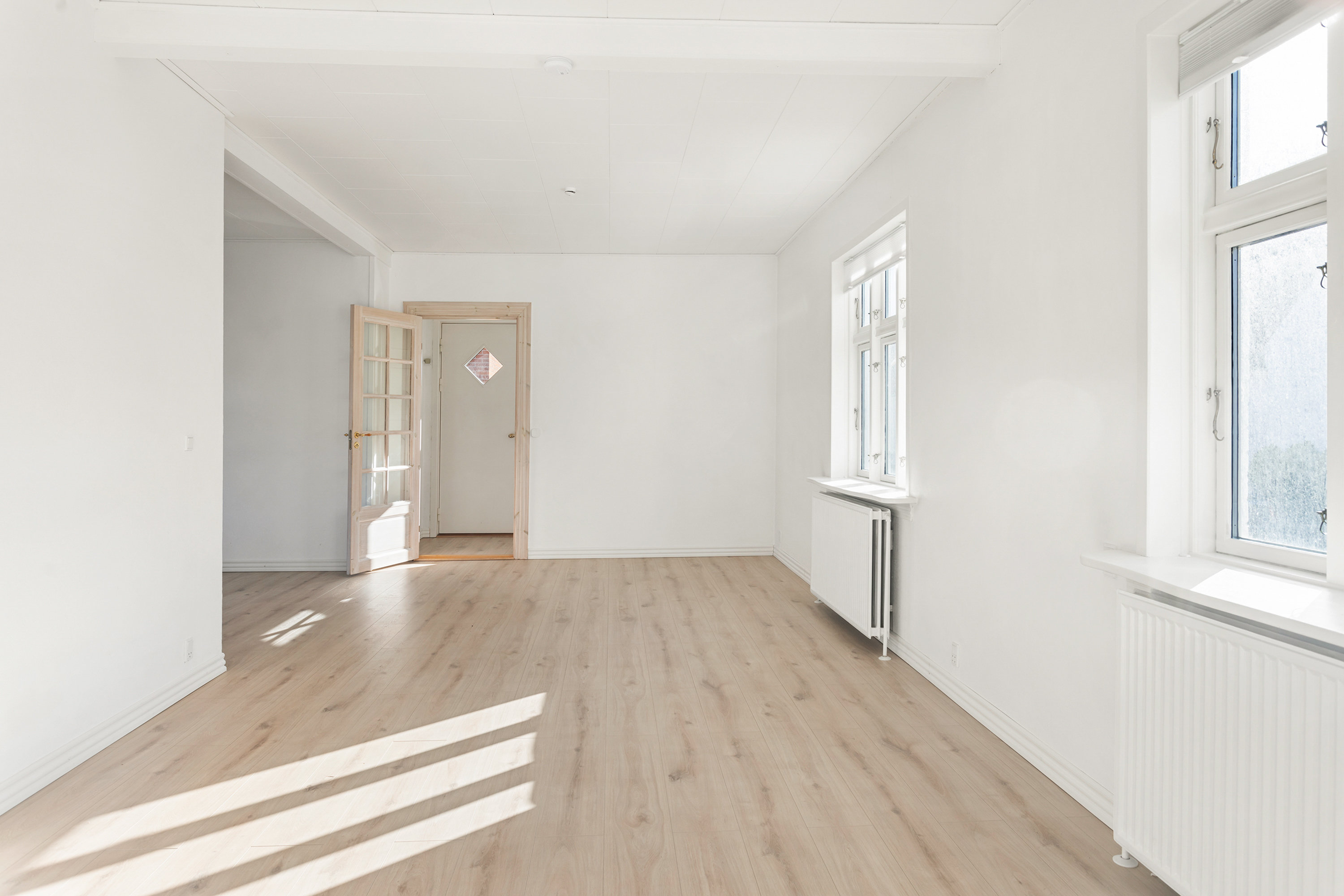 Fremhævet stue billede i fuldskærmstilstand. Billede af Emilievej 17, 9900 Frederikshavn