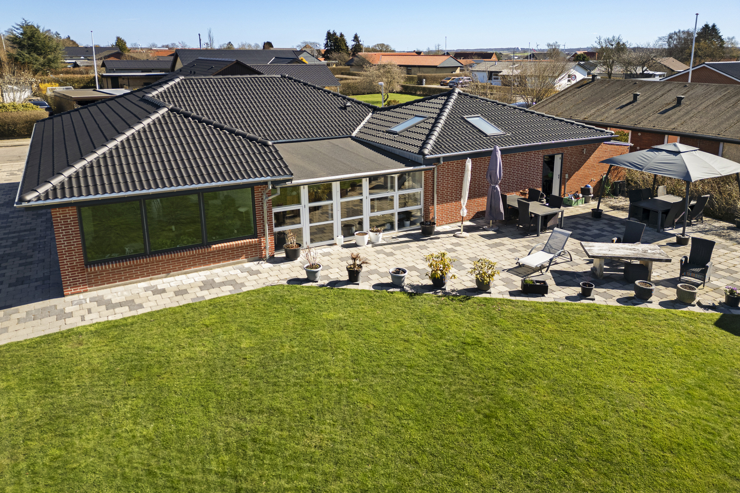 Fremhævet ejendommen billede i fuldskærmstilstand. Billede af Egevænget 3, 8362 Hørning