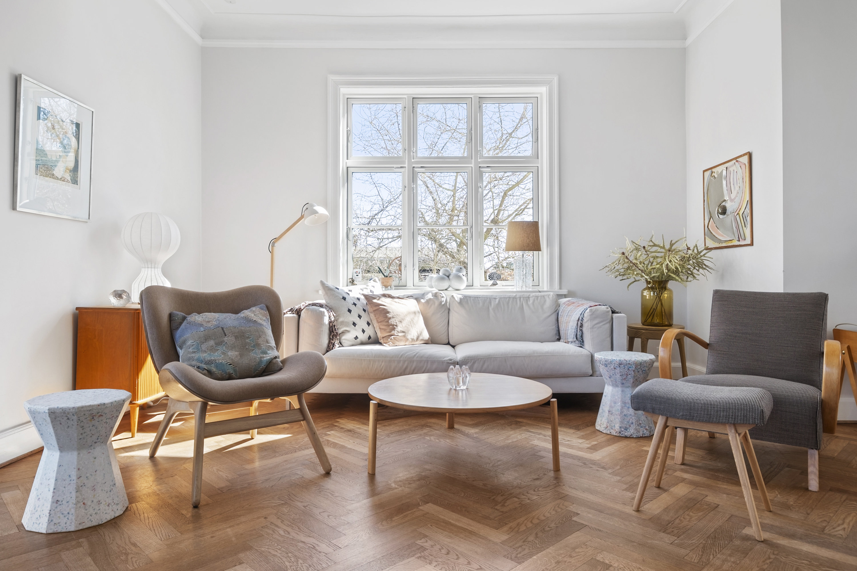 Fremhævet stue billede i fuldskærmstilstand. Billede af Møllevænget 11, 3000 Helsingør